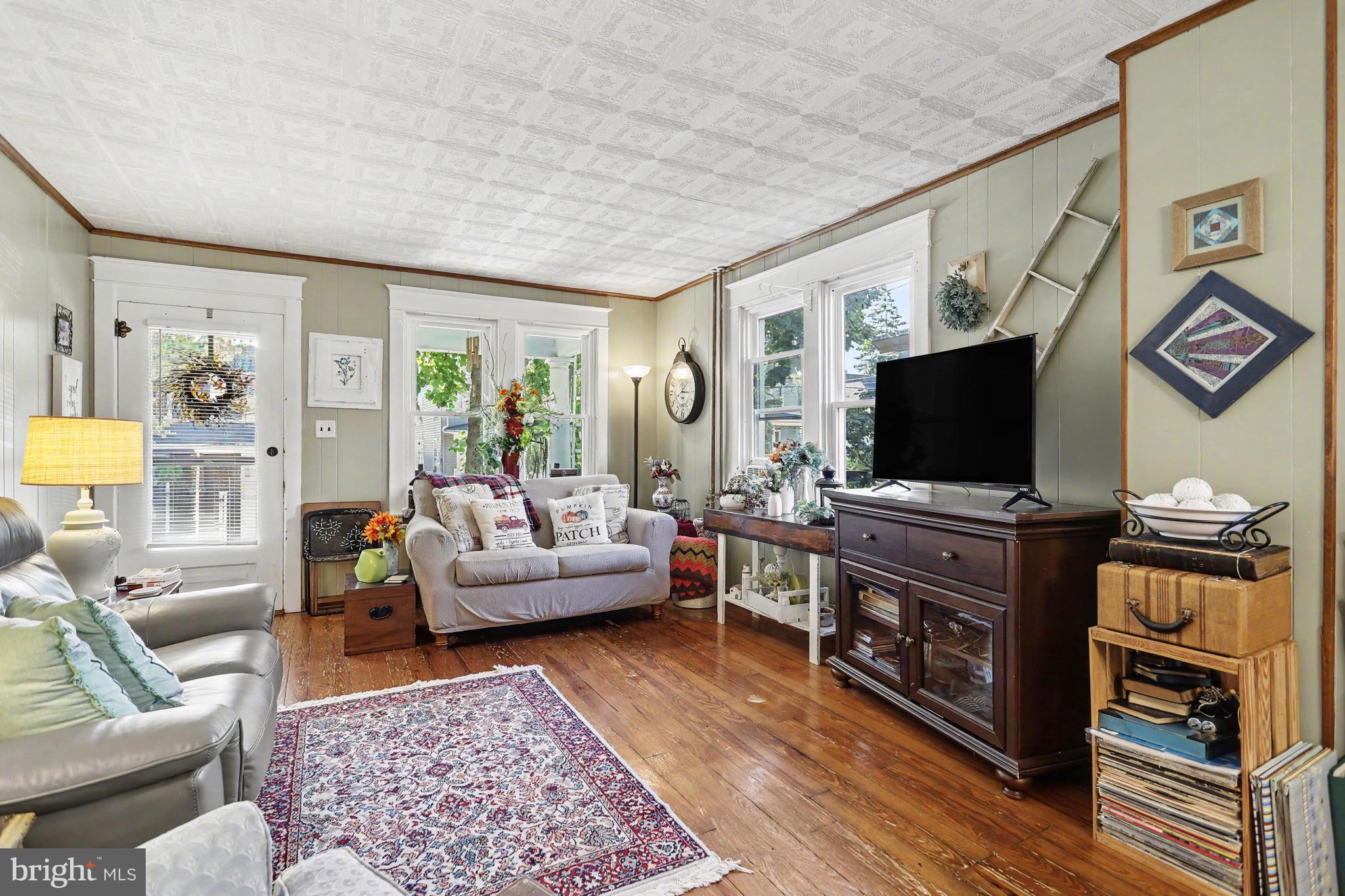 65 S Hazel St, Manheim, PA 17545 photo