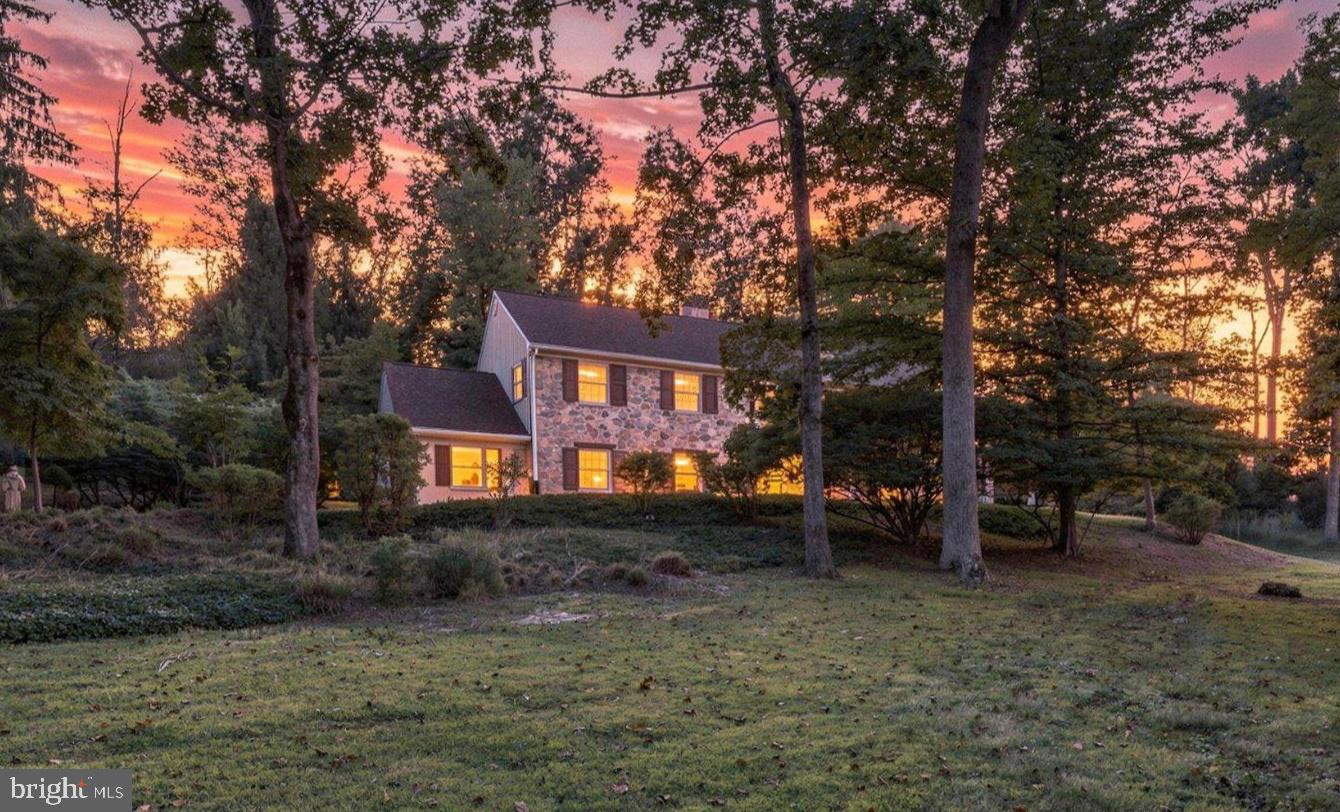373 Ivy Ln, Glen Mills, PA 19342