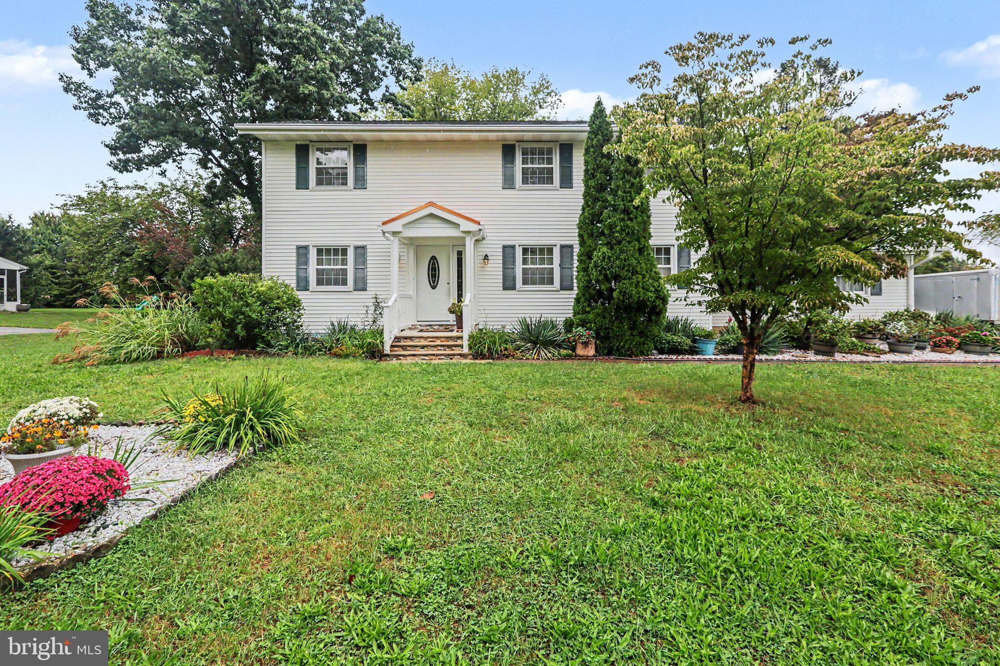 27 Forest Ave, Hershey, PA 17033