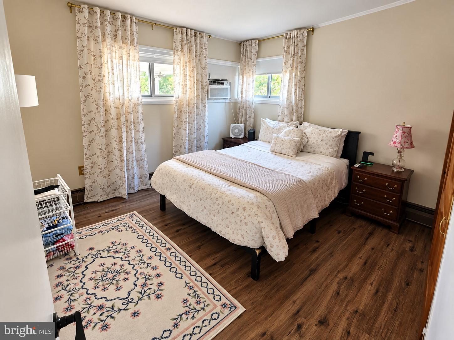 223 Indian Creek Dr, Levittown, PA 19057 photo