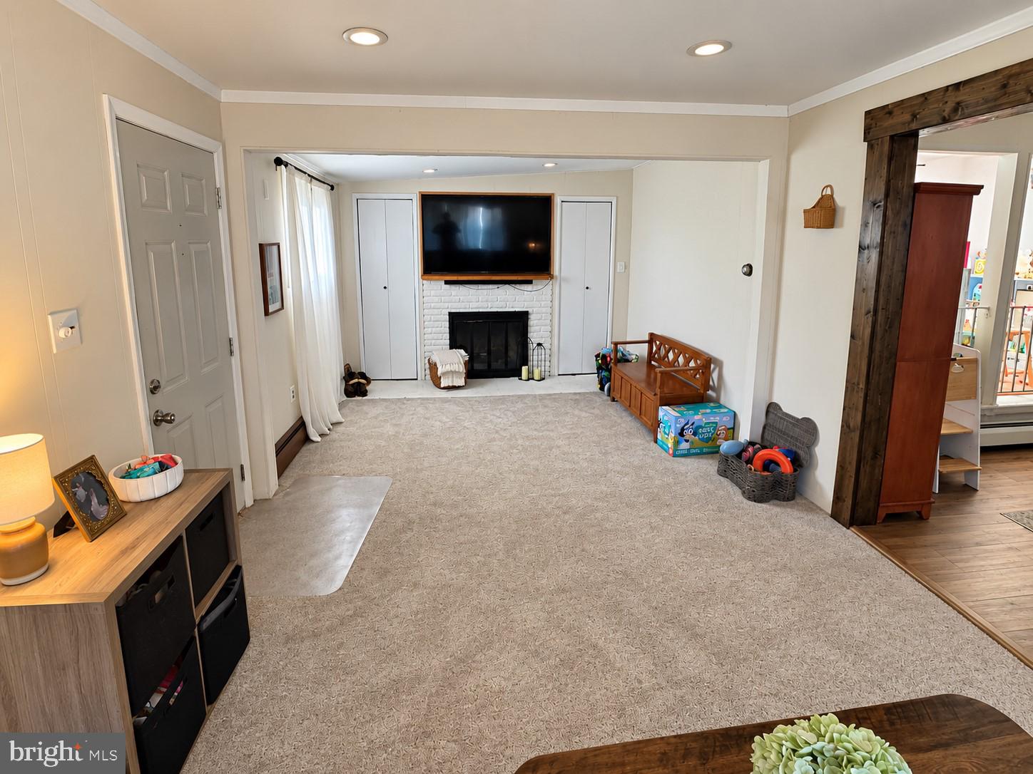 223 Indian Creek Dr, Levittown, PA 19057 photo