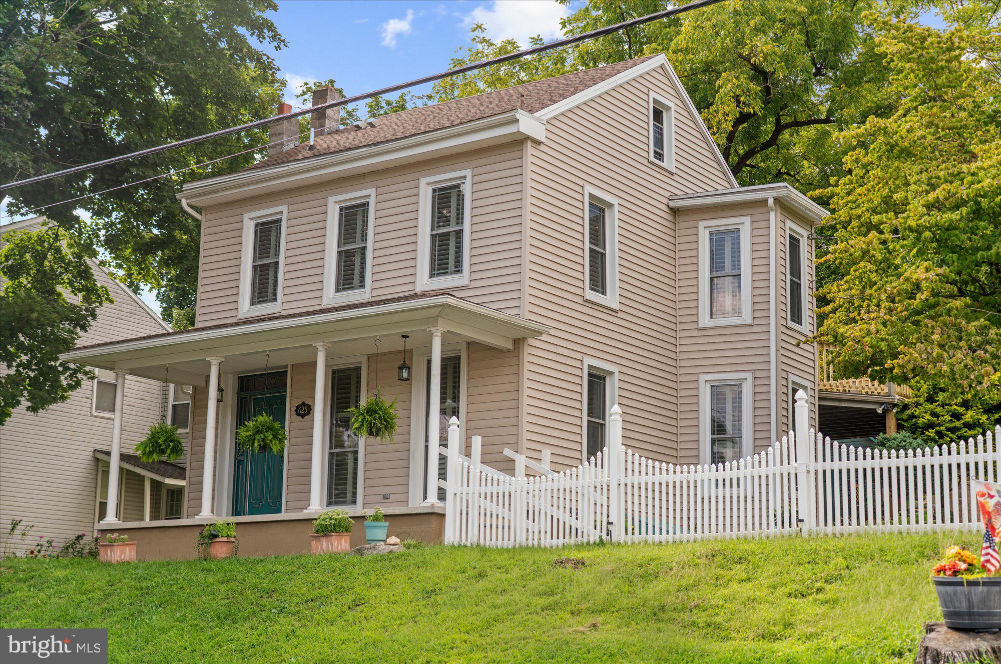 625 Reading Ave, Boyertown, PA 19512
