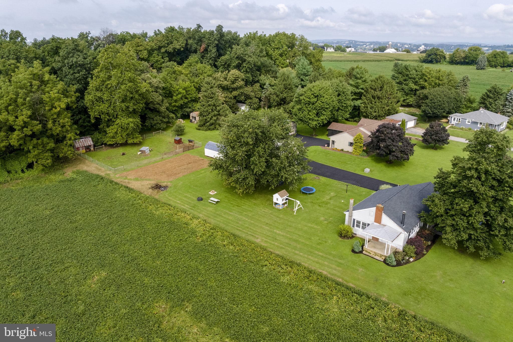162 Bridgeville Rd, East Earl, PA 17519 photo