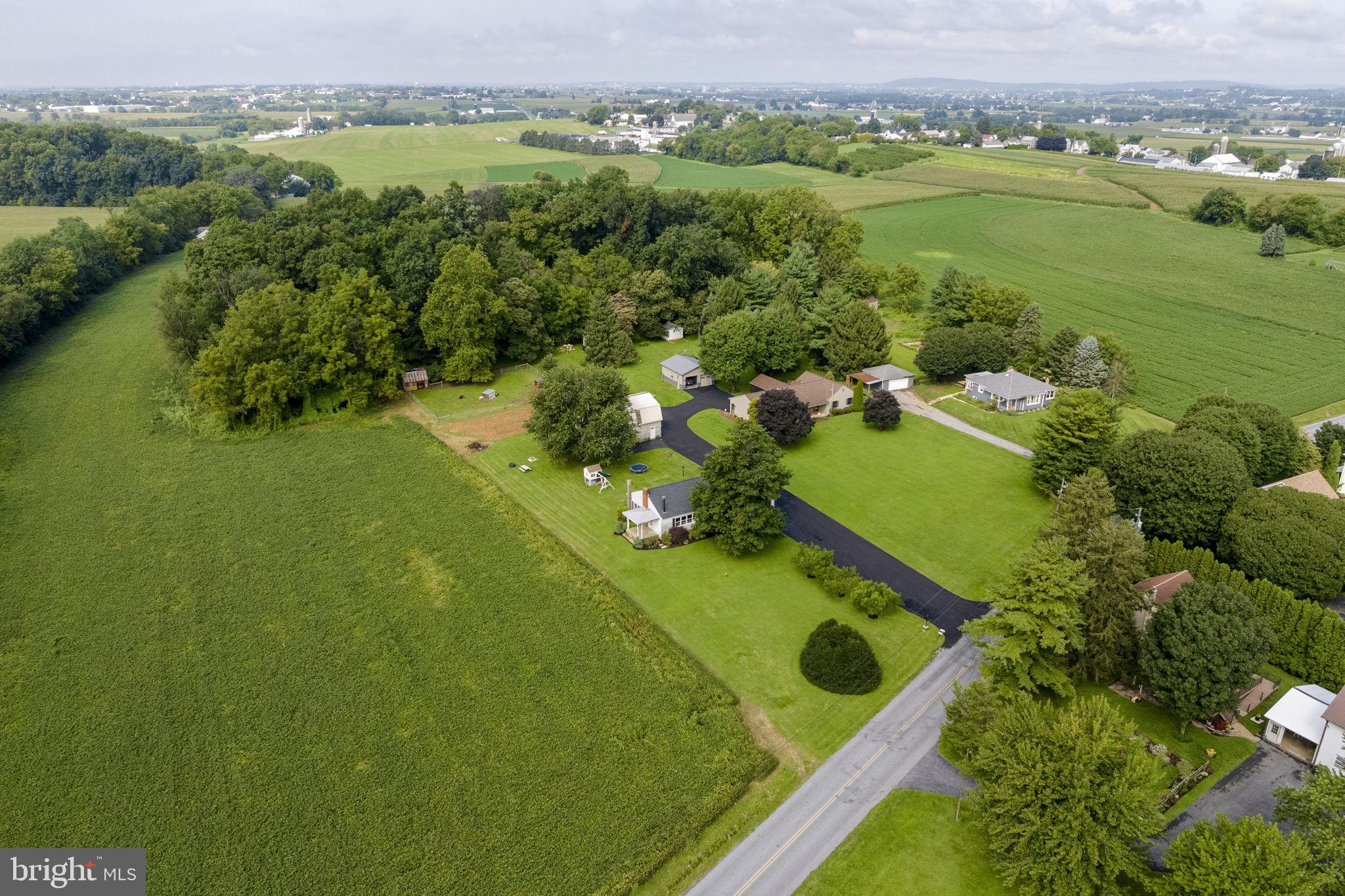 162 Bridgeville Rd, East Earl, PA 17519 photo