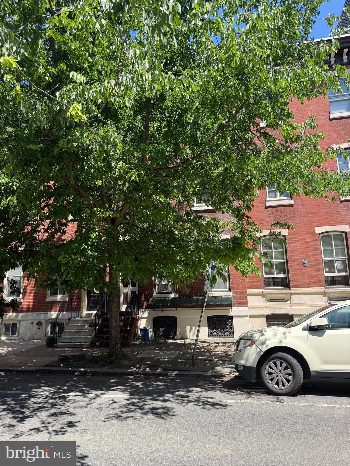 1517 Christian St, Philadelphia, PA 19146