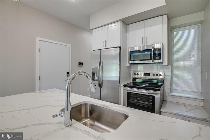 2019 N College Ave, Philadelphia, PA 19121 photo