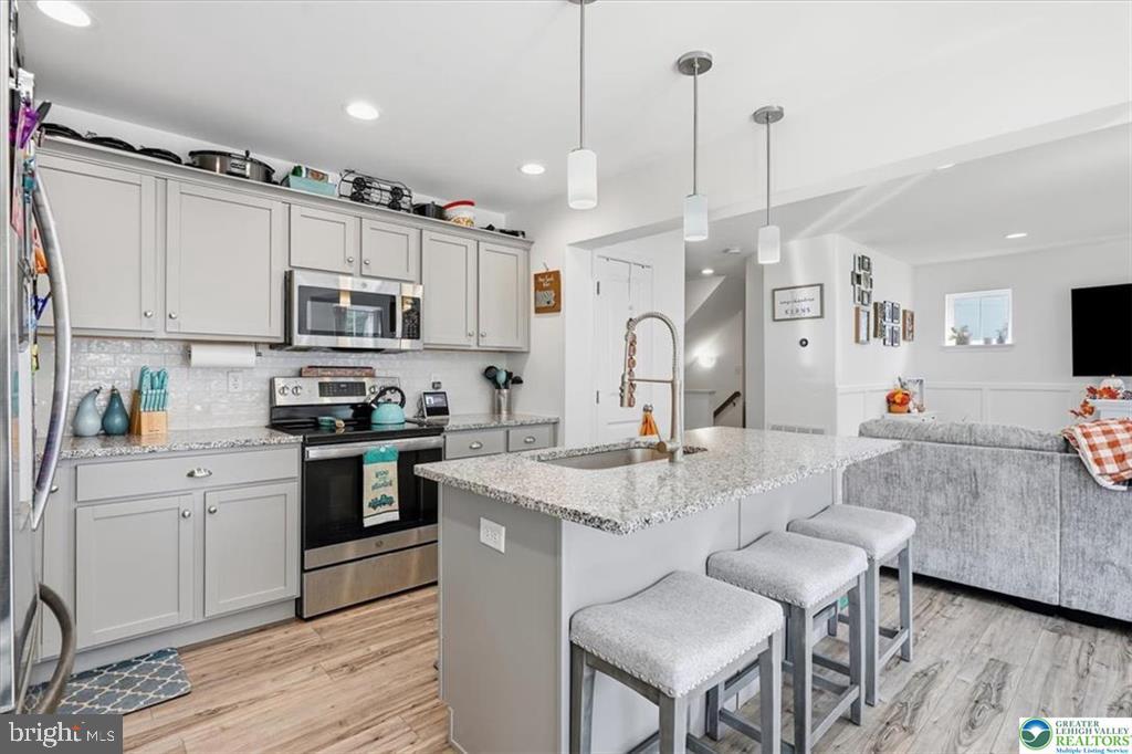 9524 Newtown Rd, Breinigsville, PA 18031 photo