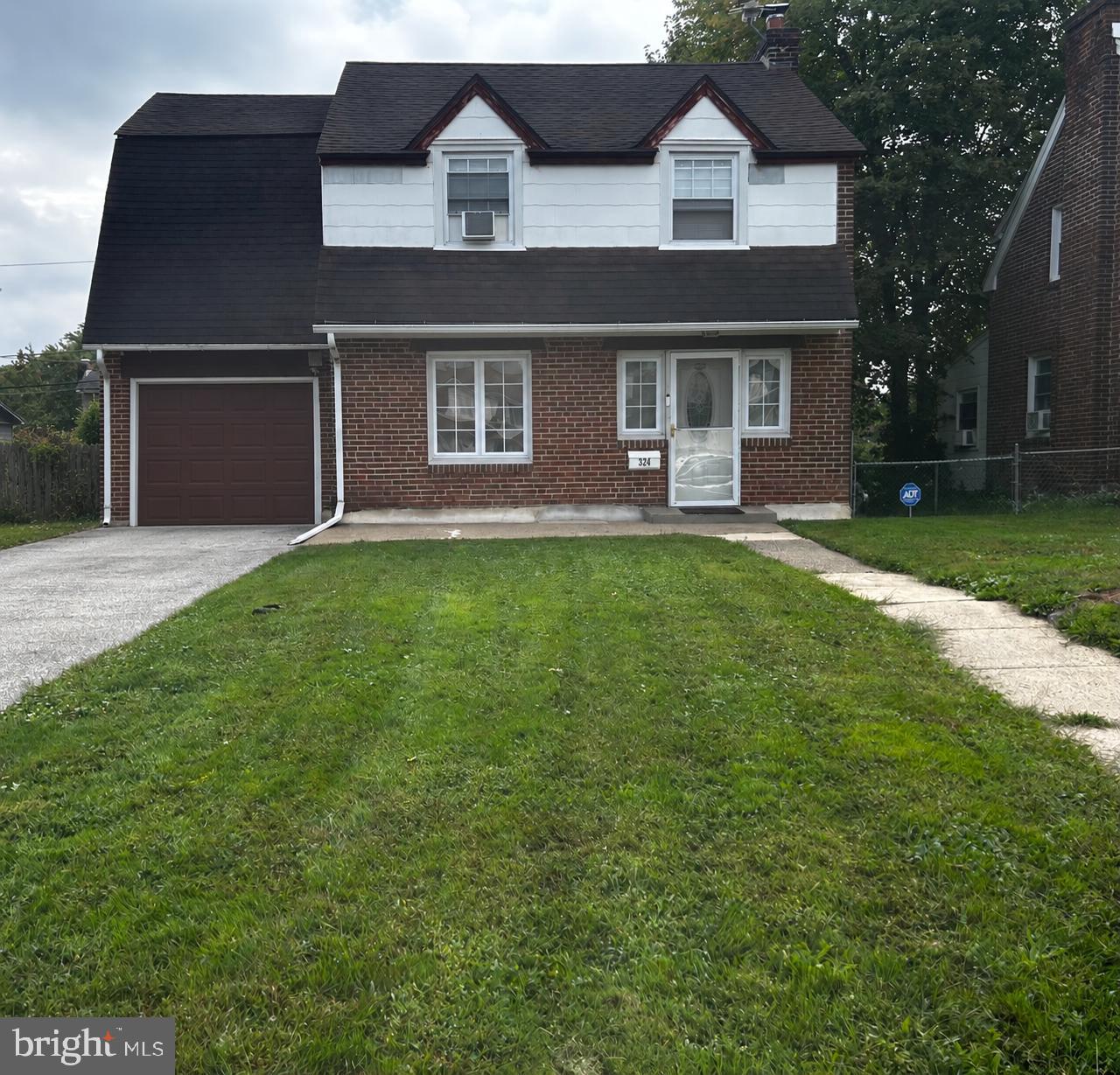 324 Aldan Ave, Aldan, PA 19018