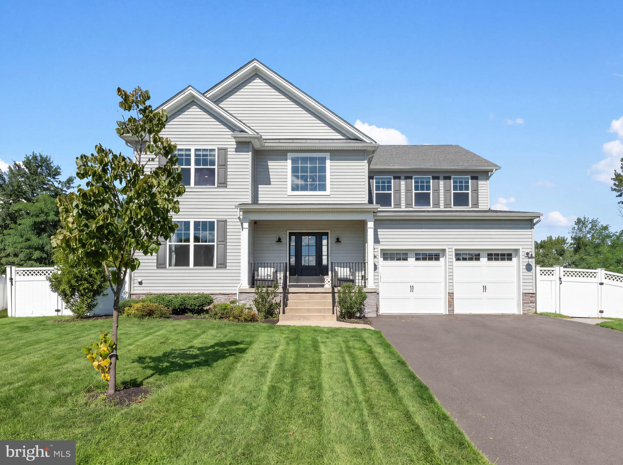 6 Gabriella Ct, Hampton, NJ 08690