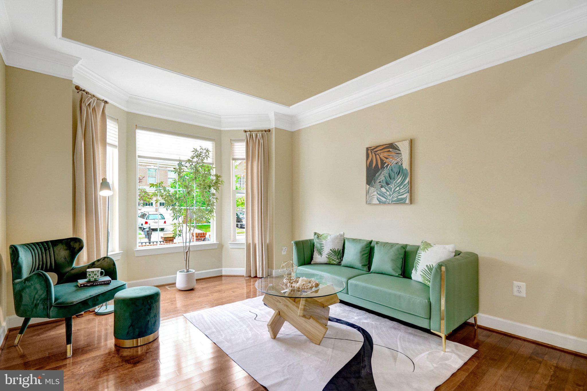 5815 Falls Gate Ct, Falls Church, VA 22041 photo