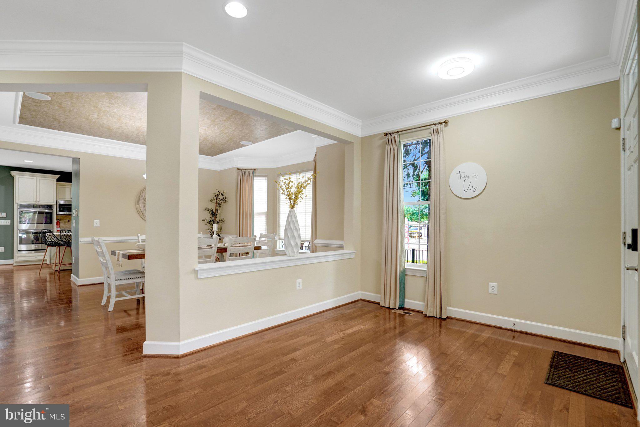 5815 Falls Gate Ct, Falls Church, VA 22041 photo