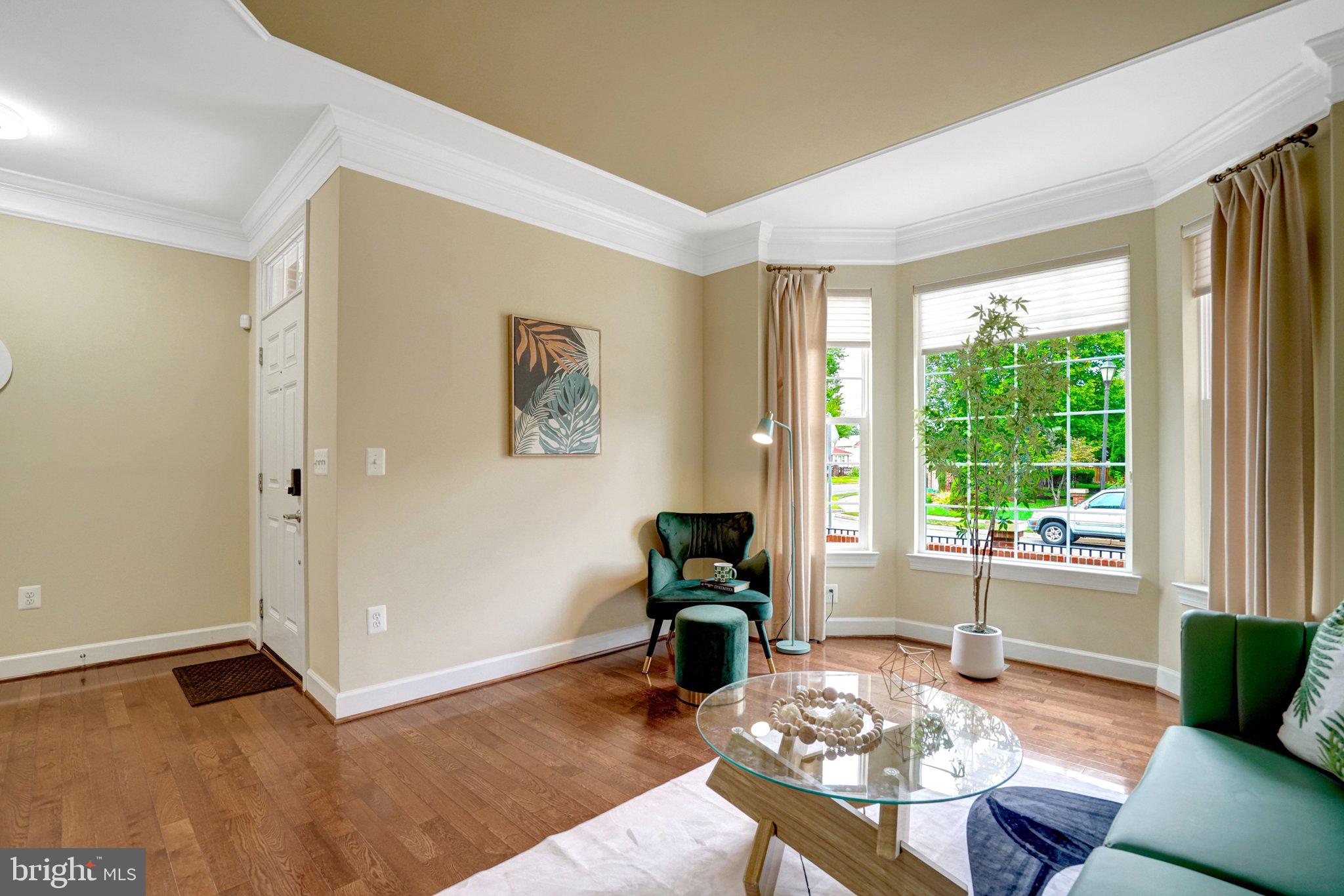 5815 Falls Gate Ct, Falls Church, VA 22041 photo