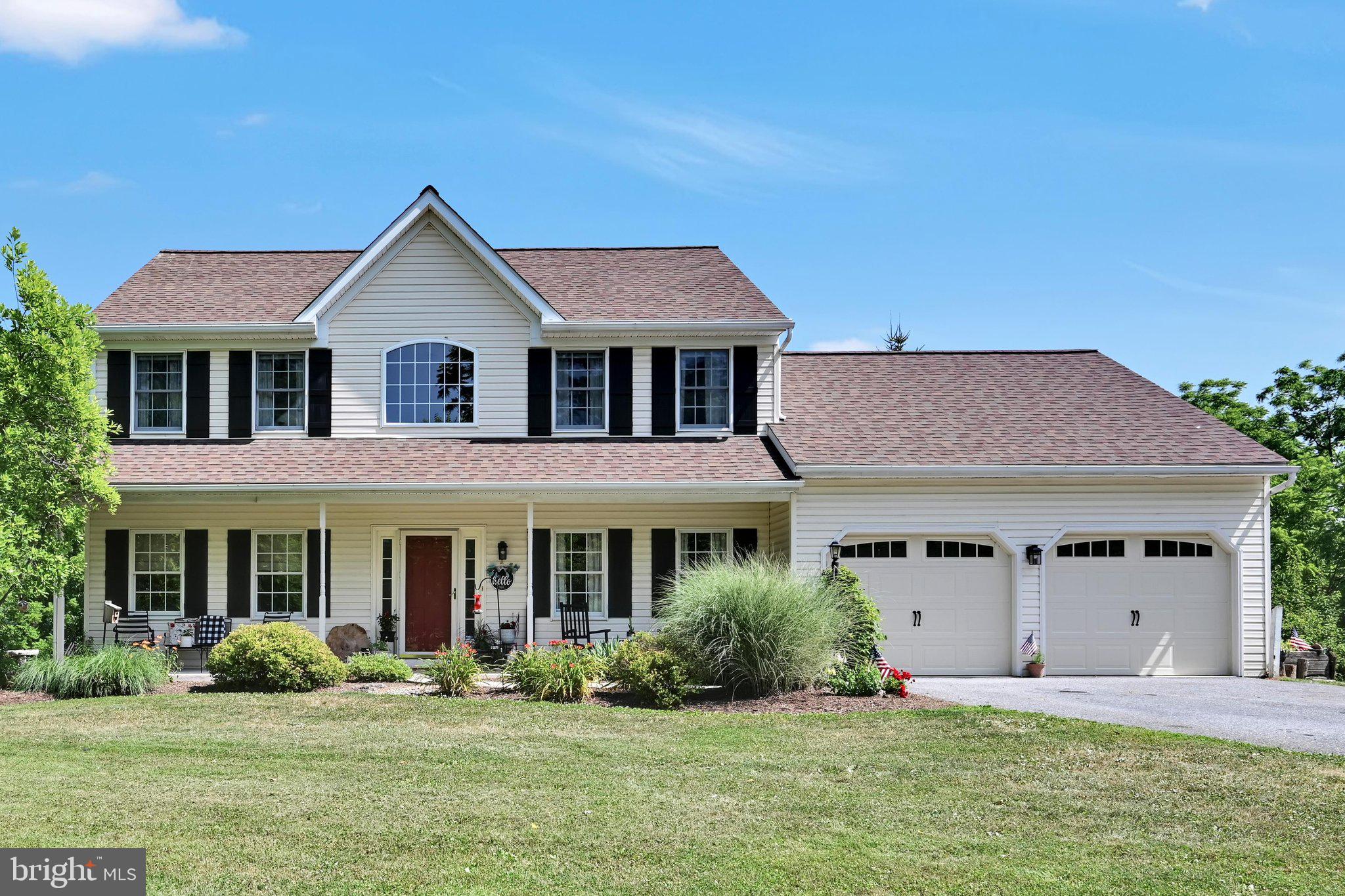 21 Spring Meadow Ln, Reading, PA 19606