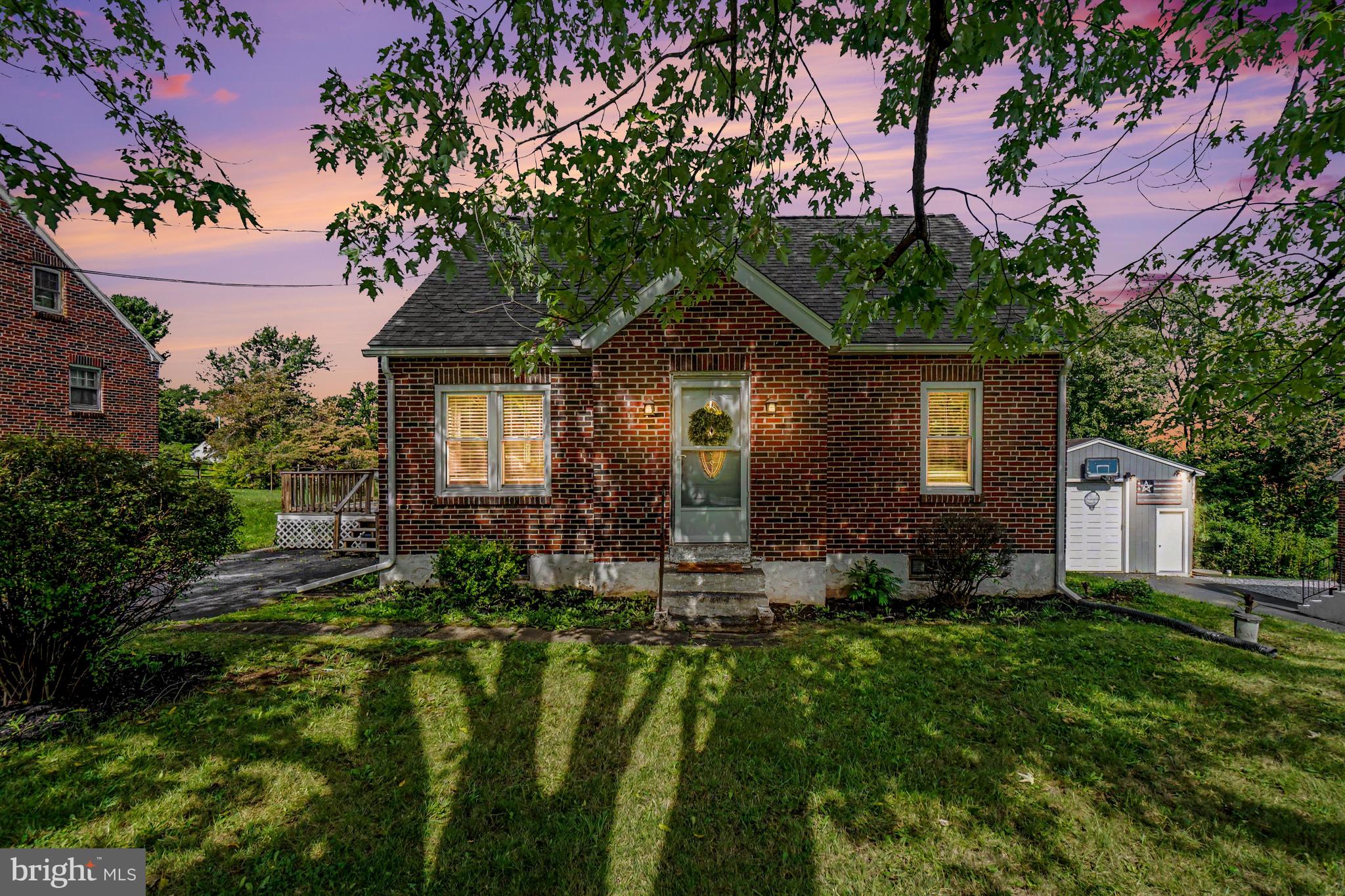862 Englesville Hill Rd, Boyertown, PA 19512