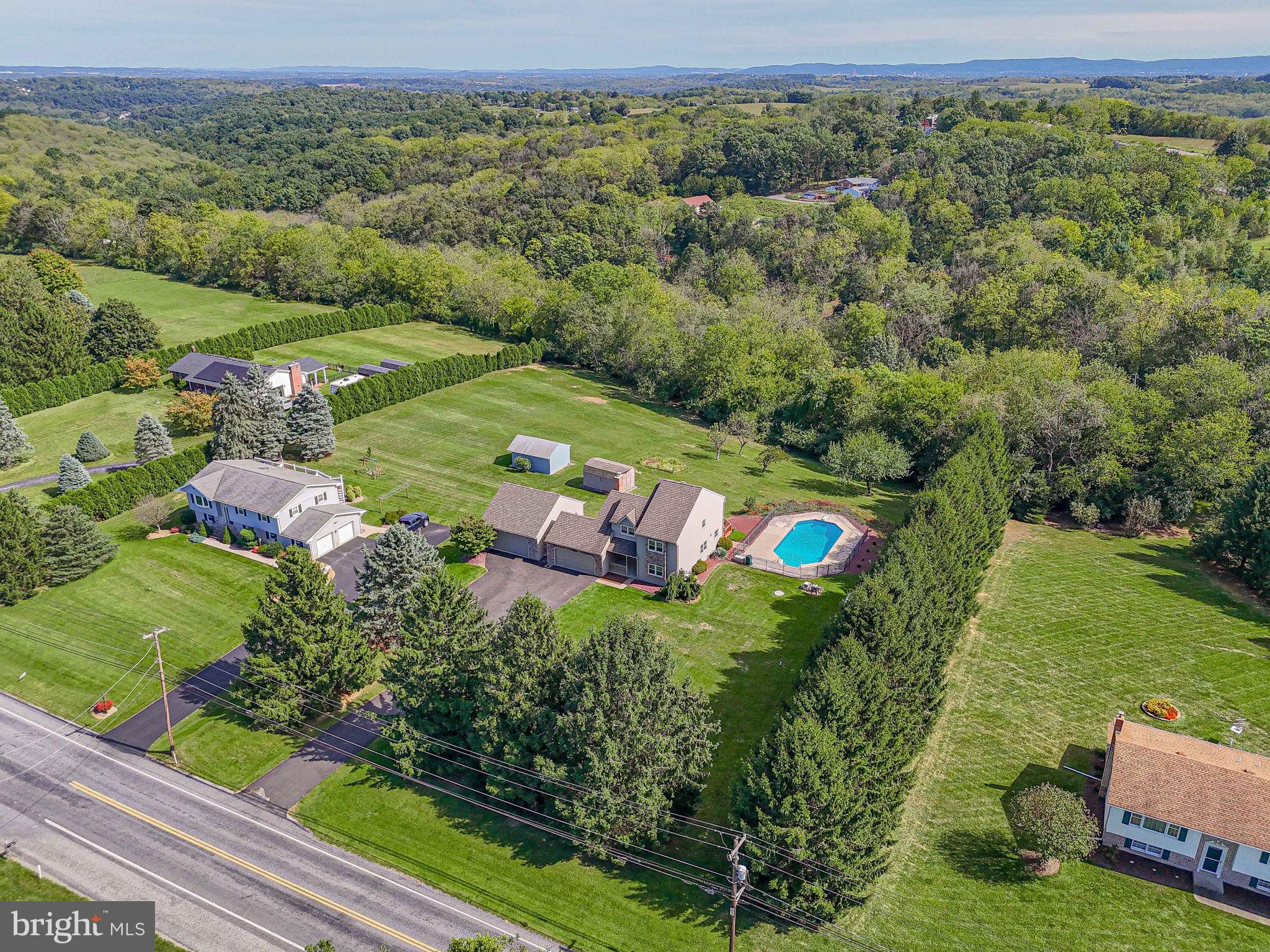 3063 Weidasville Rd, Orefield, PA 18069 photo