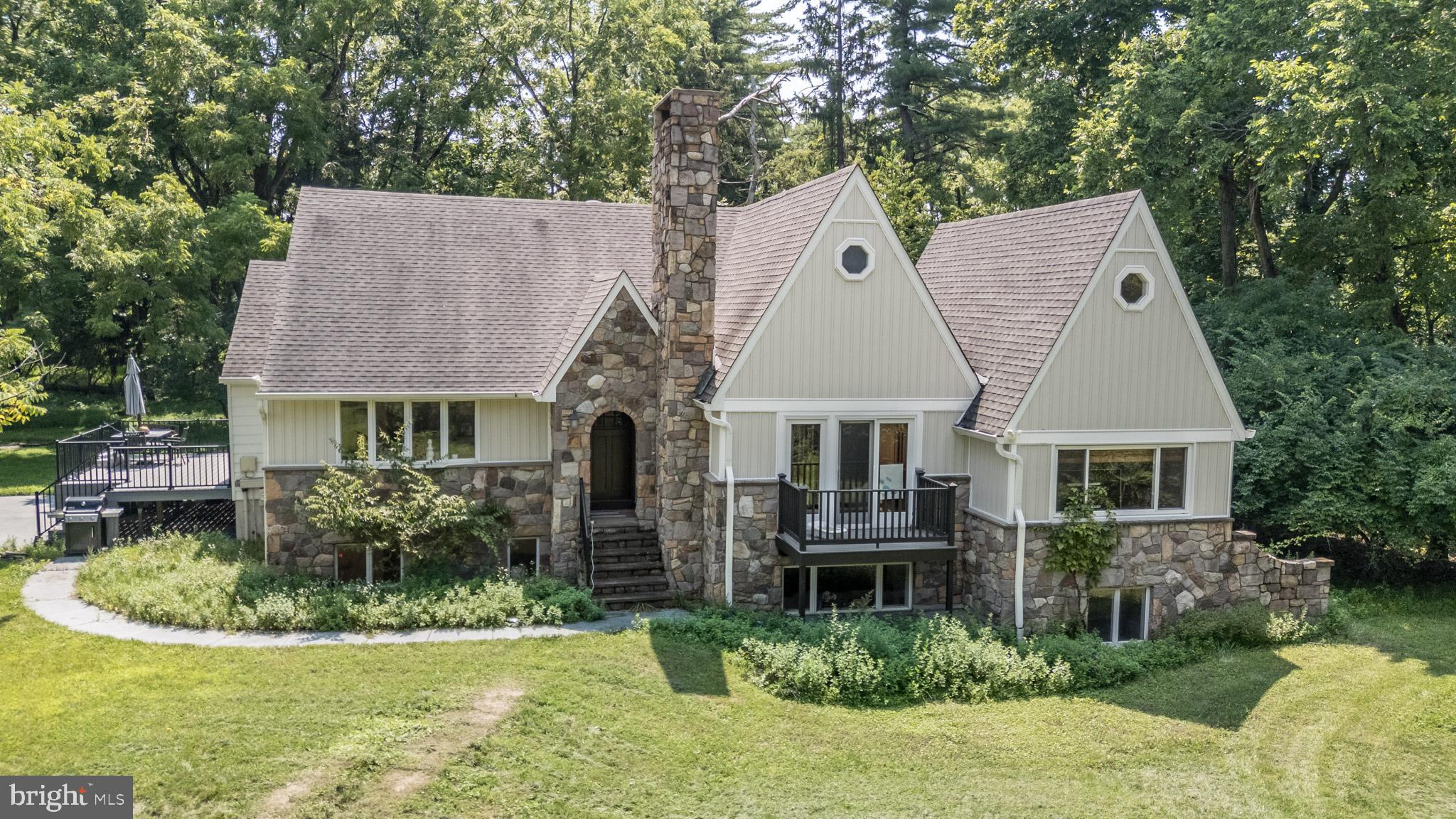 596 Keefe Rd, Lawrenceville, NJ 08648