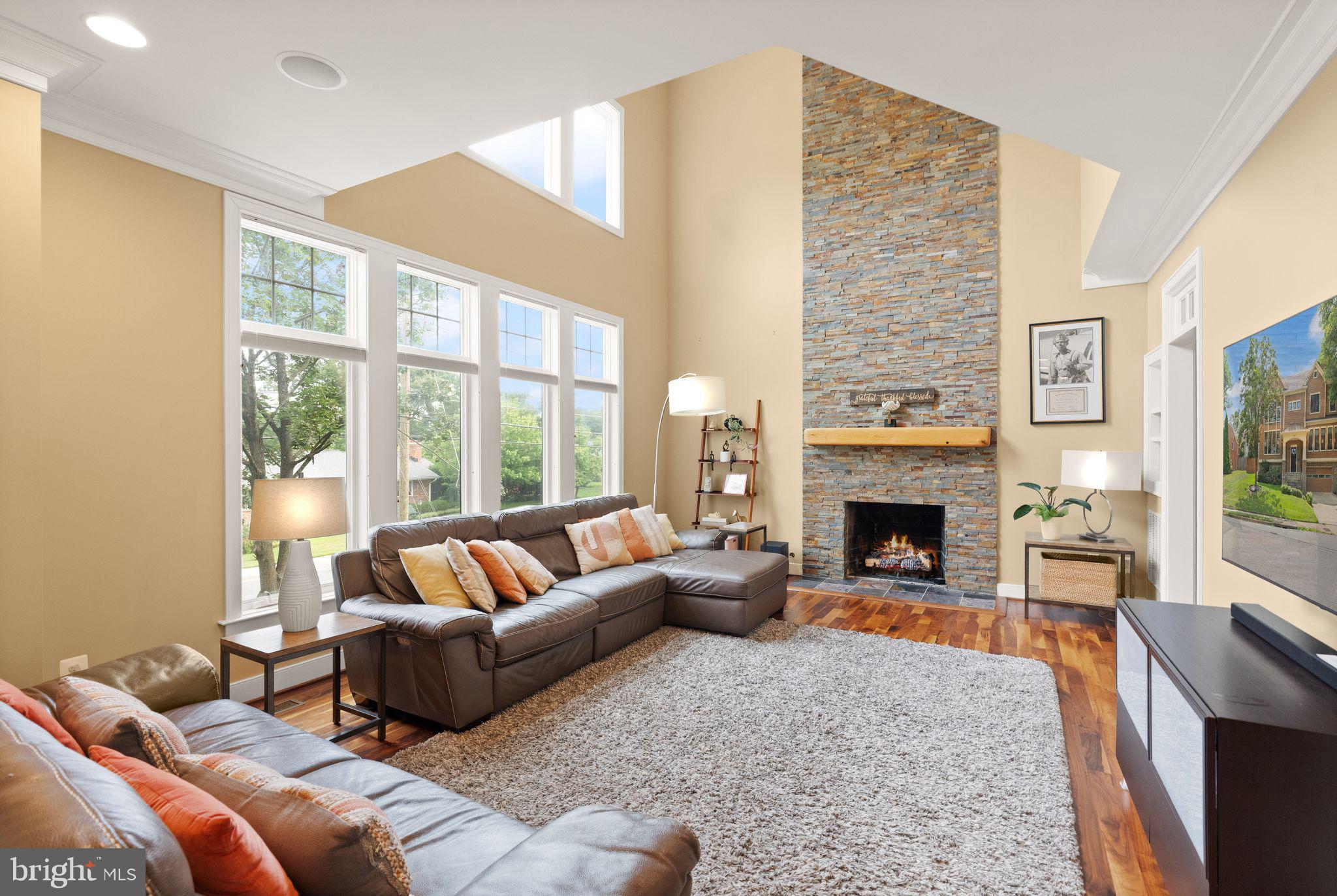 4226 40th St, Arlington, VA 22207 photo