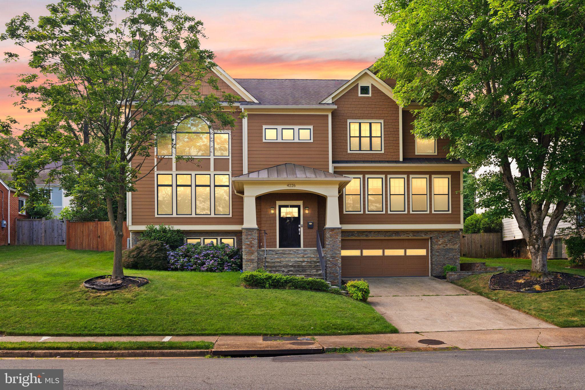 4226 40th St, Arlington, VA 22207