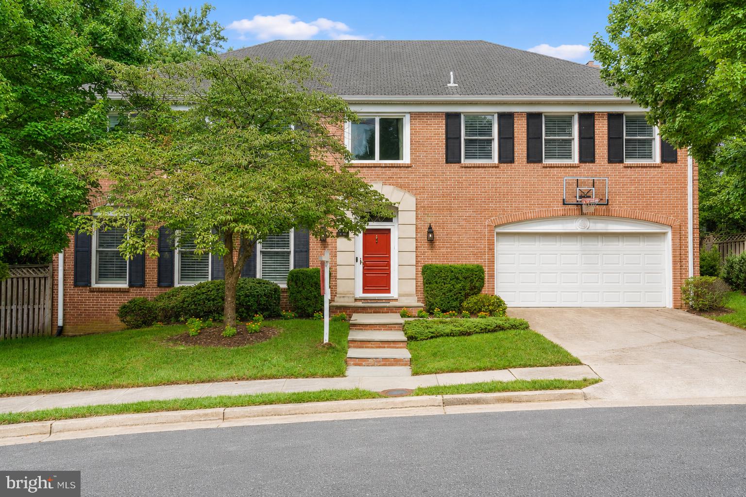 5111 Yuma Pl, Washington, DC 20016
