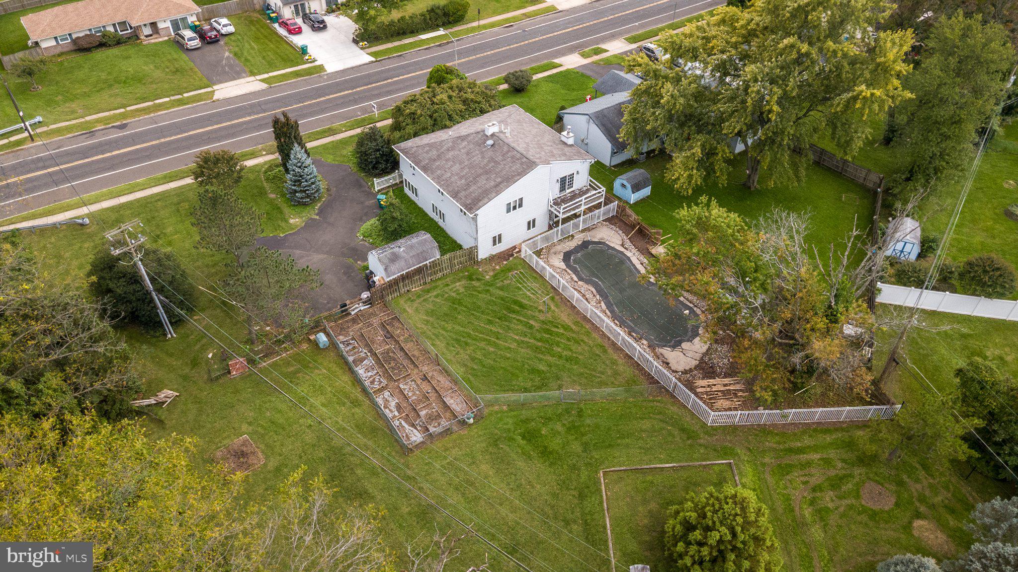 313 Trenton Rd, Fairless Hills, PA 19030