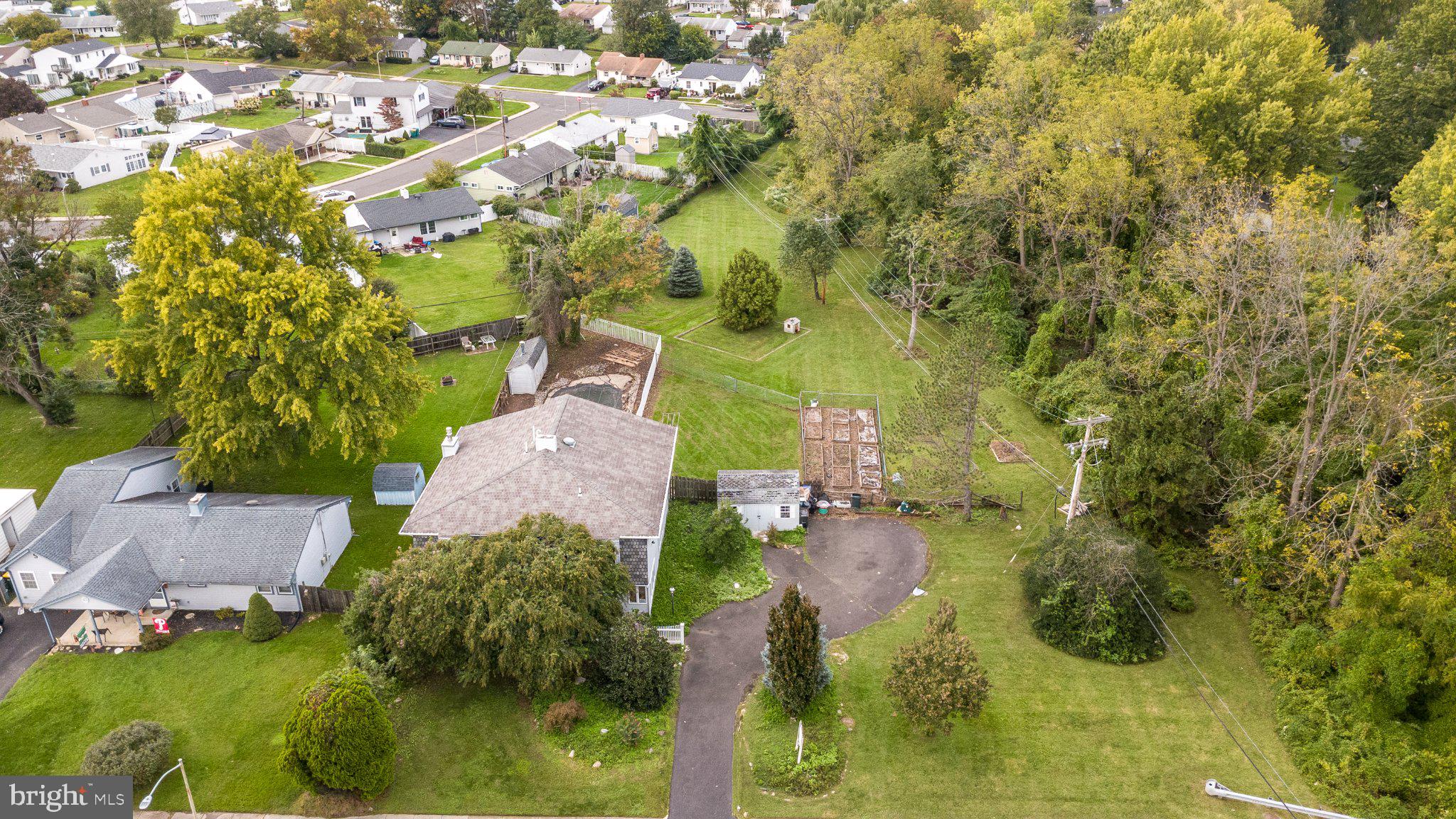313 Trenton Rd, Fairless Hills, PA 19030 photo