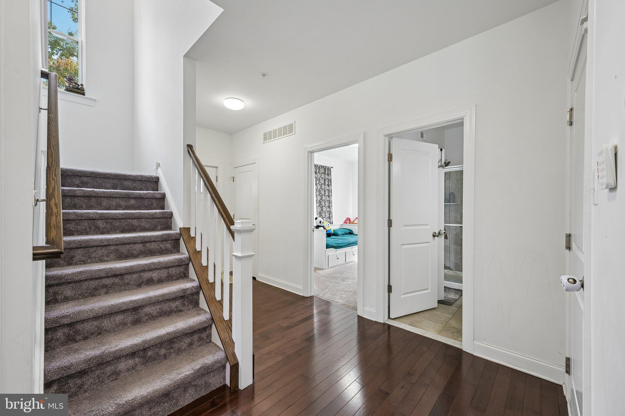 8 Ella Cir, Huntingdon Valley, PA 19006 photo