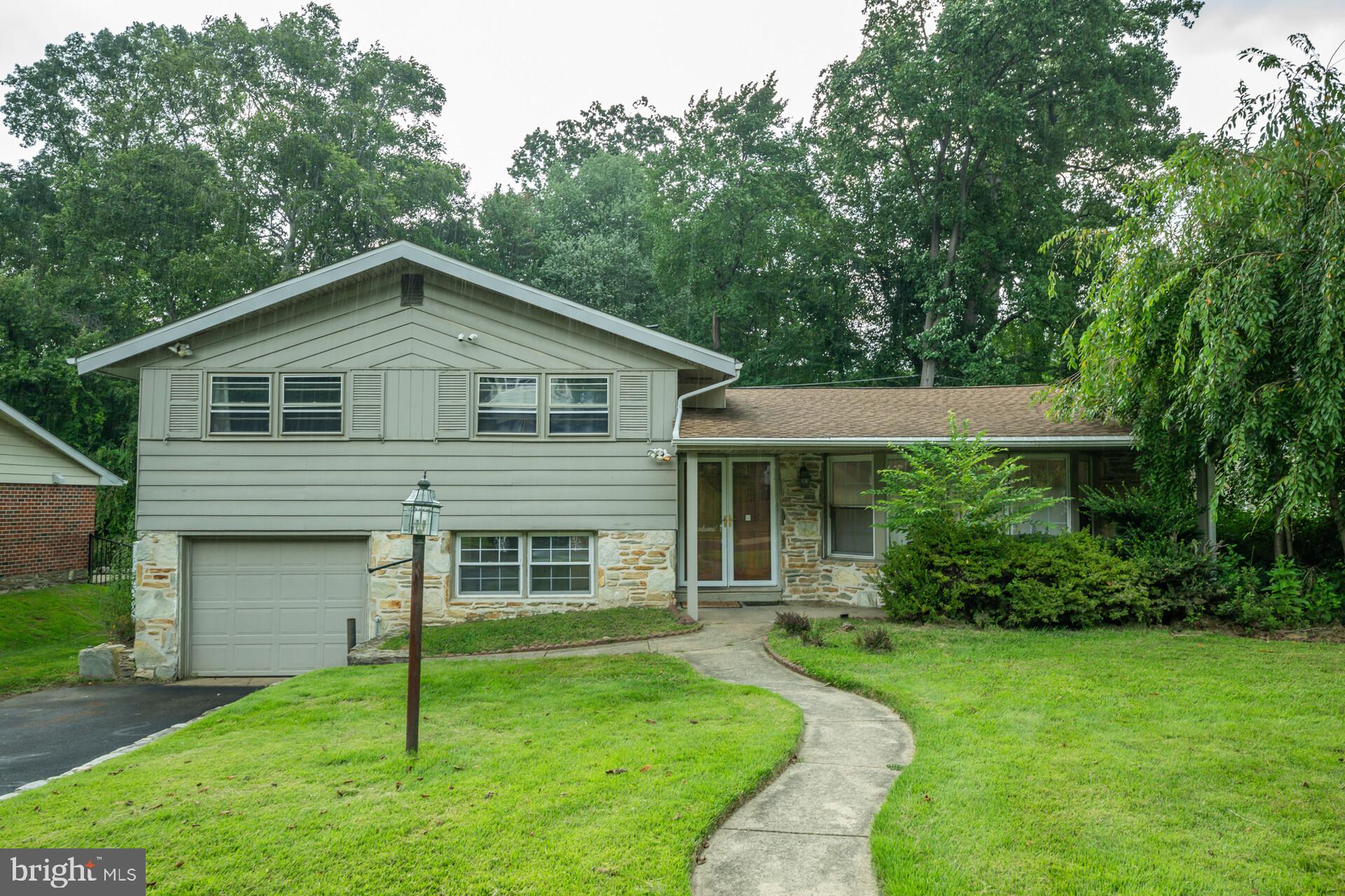 1026 Ford Rd, Huntingdon Valley, PA 19006