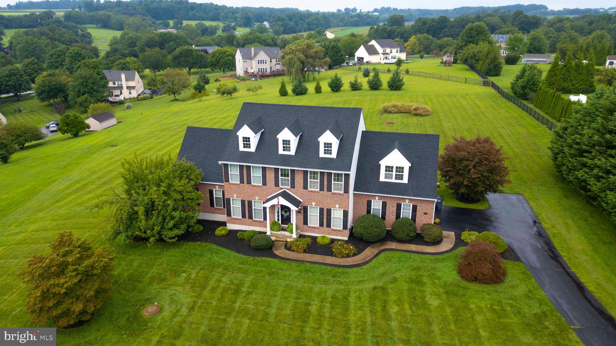 32 Wheatsheaf Ln, Cochranville, PA 19330 photo