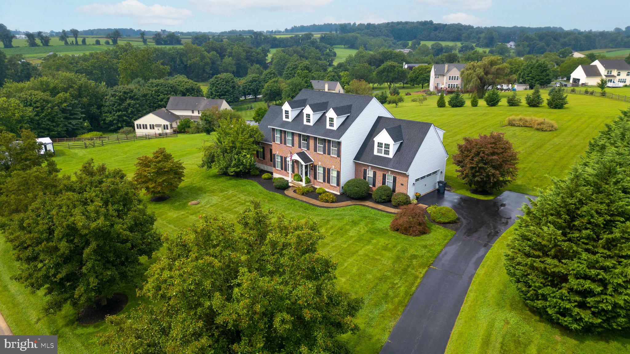 32 Wheatsheaf Ln, Cochranville, PA 19330 photo