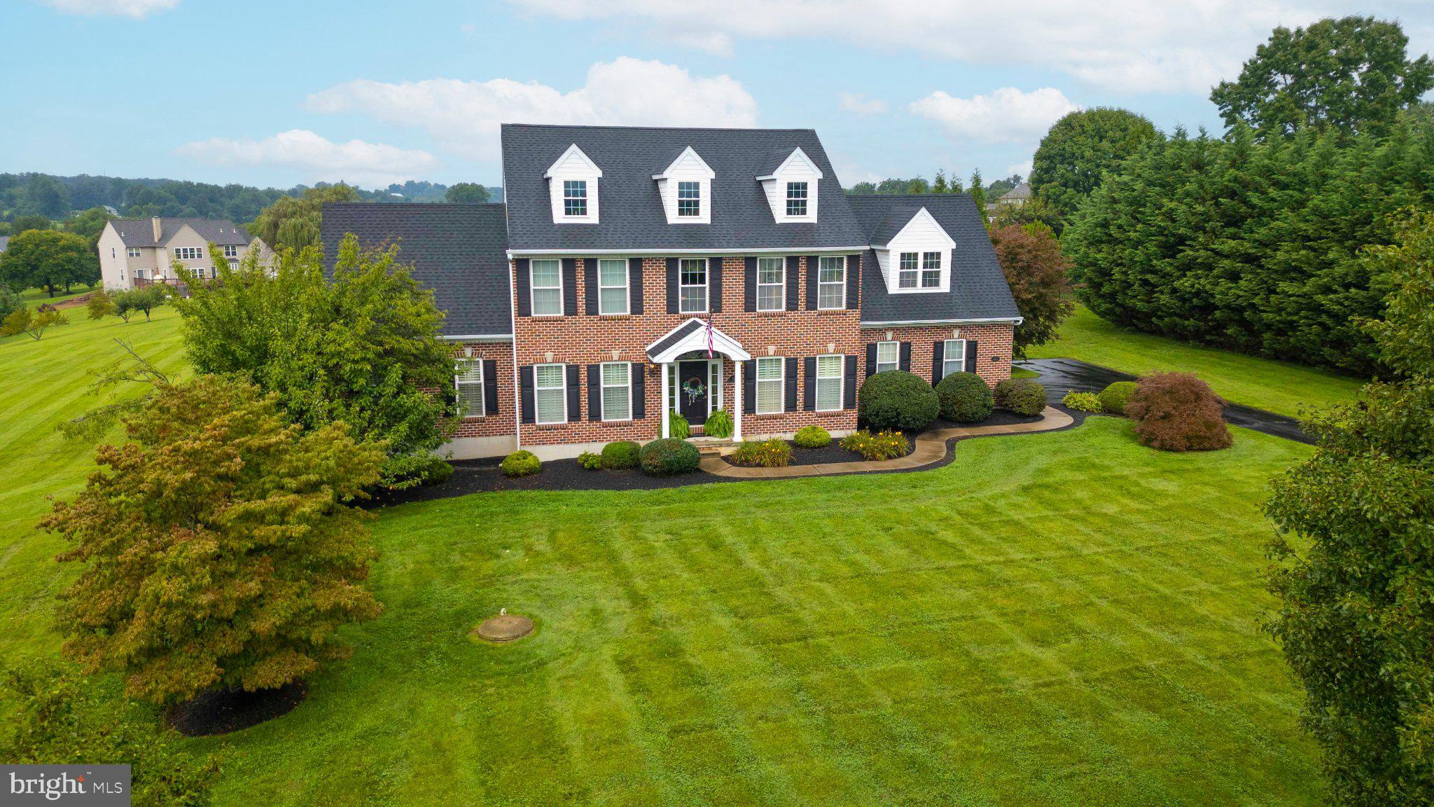 32 Wheatsheaf Ln, Cochranville, PA 19330 photo