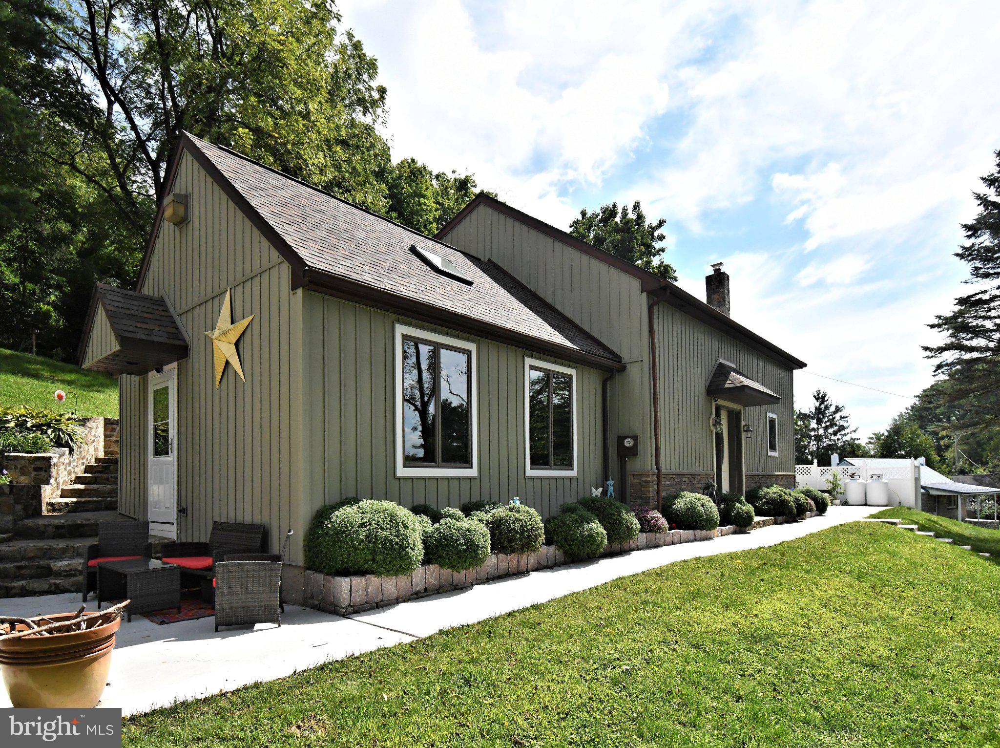 22 Seidel Rd, Reading, PA 19606