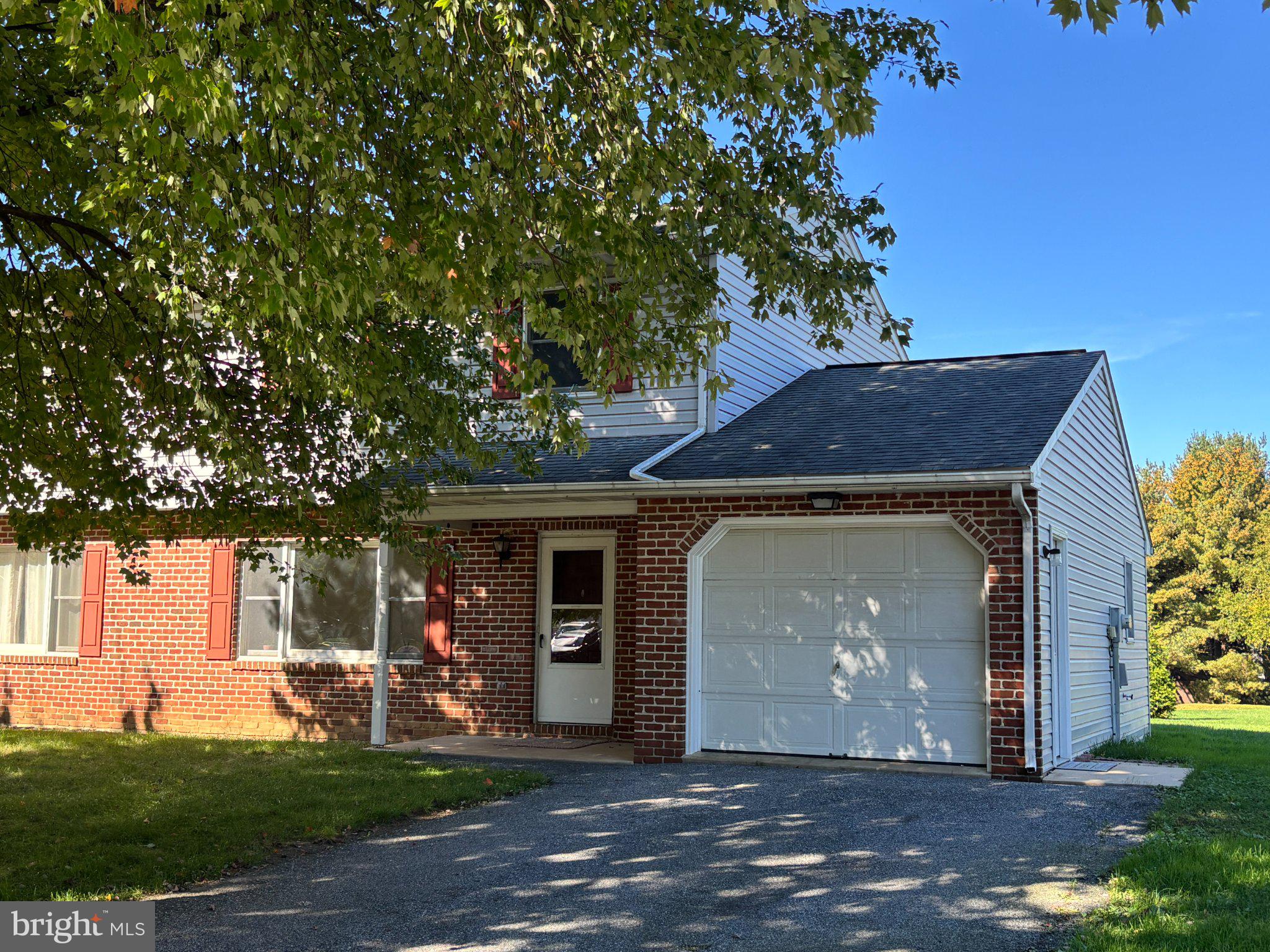 110 2nd St, Denver, PA 17517