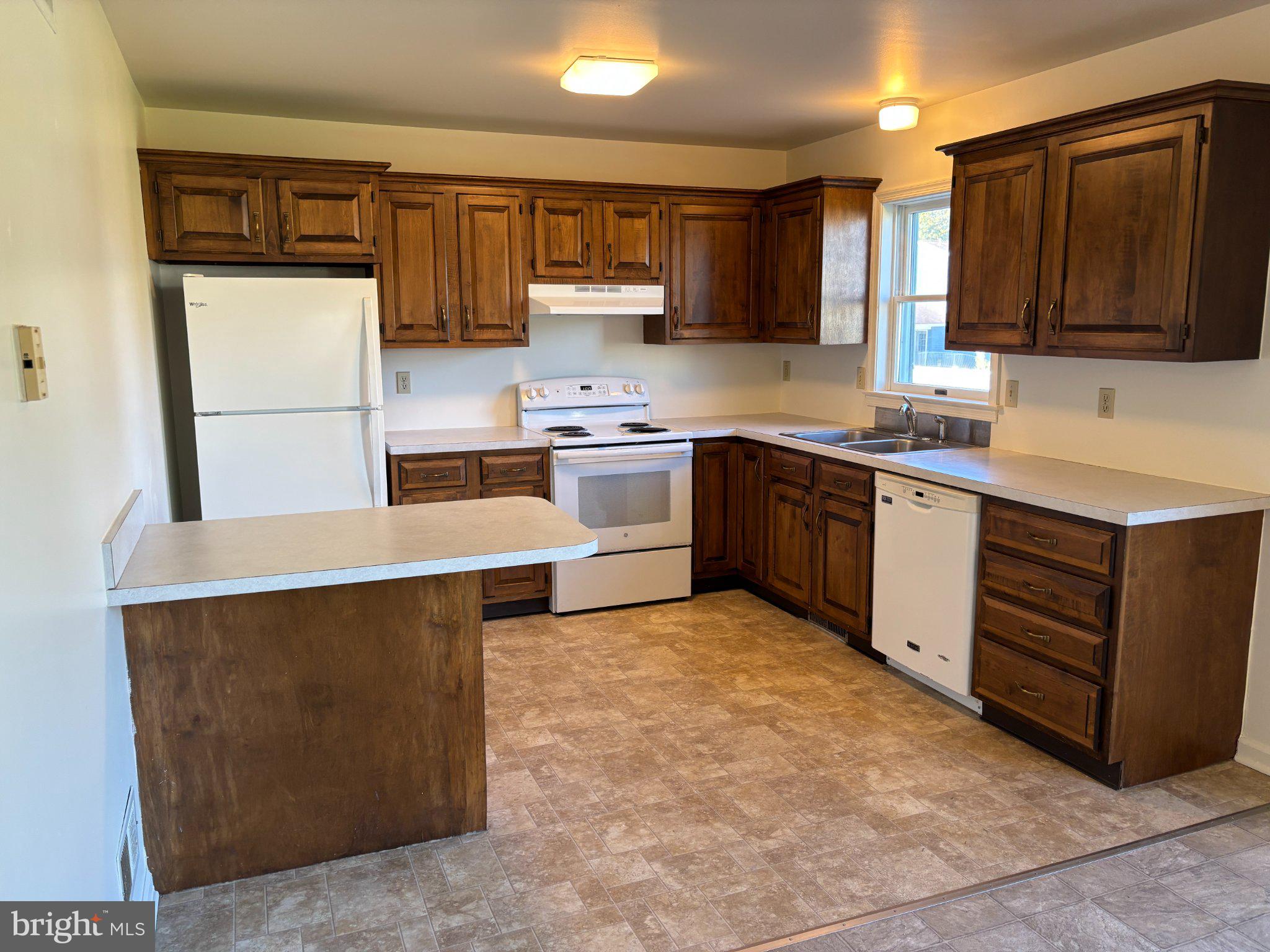 110 S 2nd St, Denver, PA 17517 photo