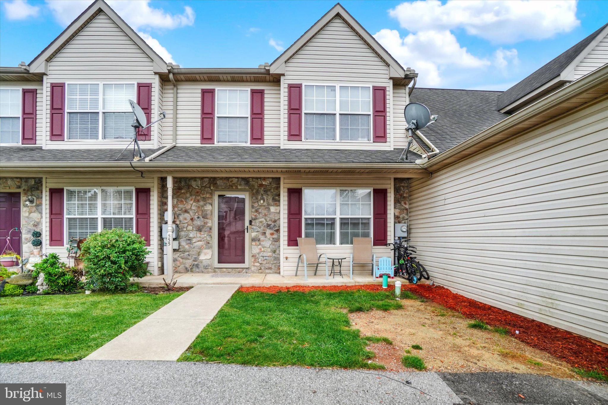 555 Glen Dr, Manchester, PA 17345