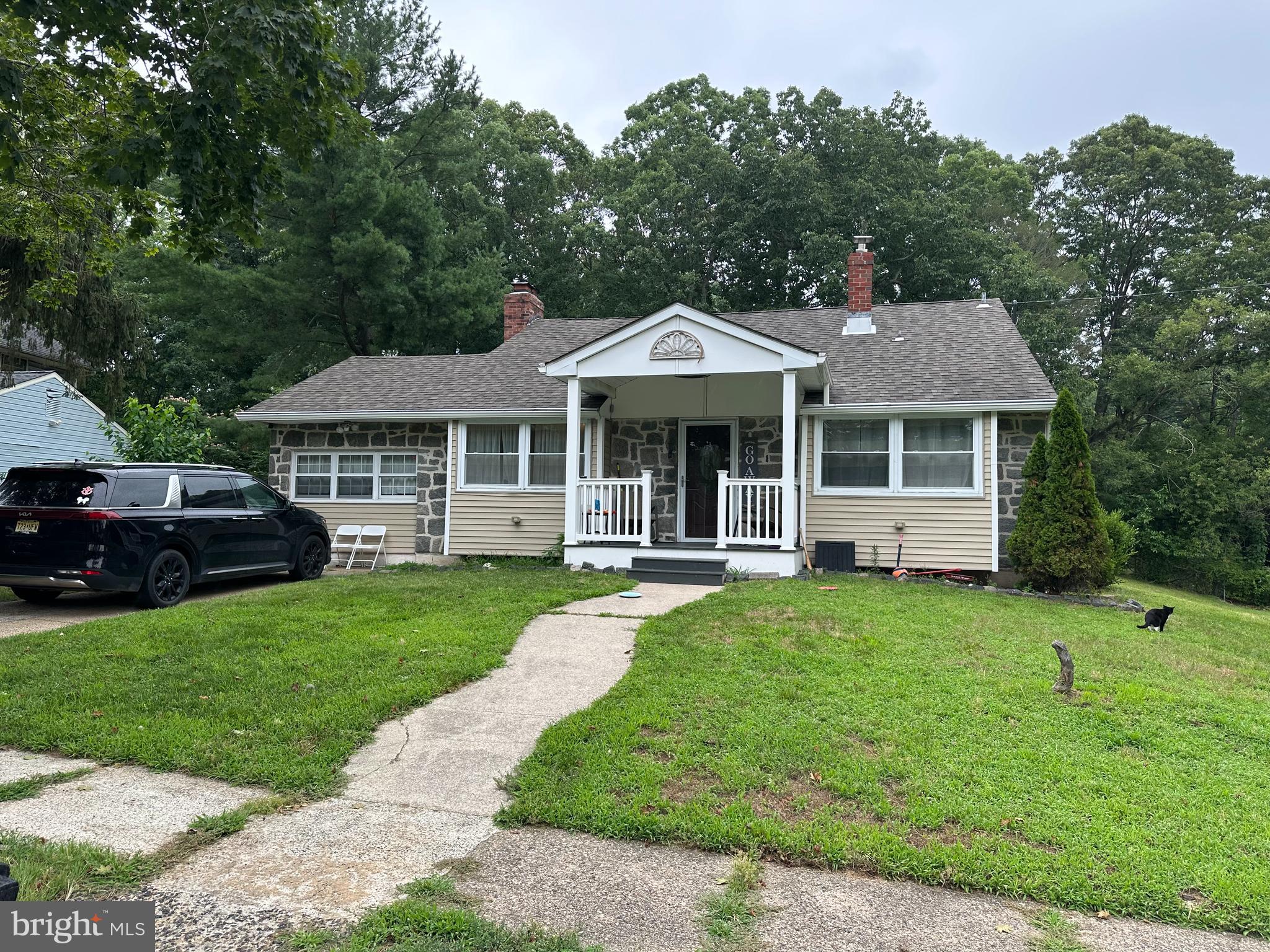 2411 N Cuthbert Dr, Lindenwold, NJ 08021 photo
