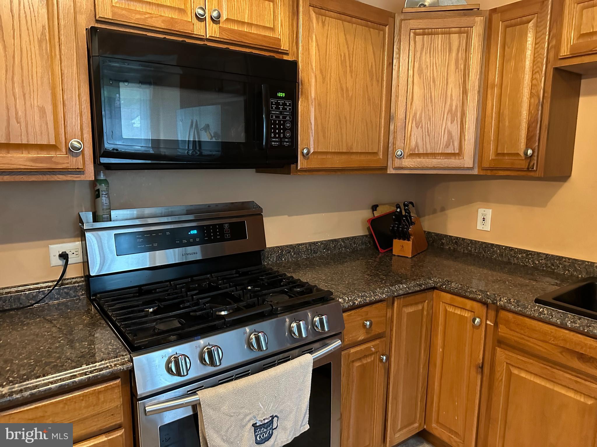 2411 N Cuthbert Dr, Lindenwold, NJ 08021 photo