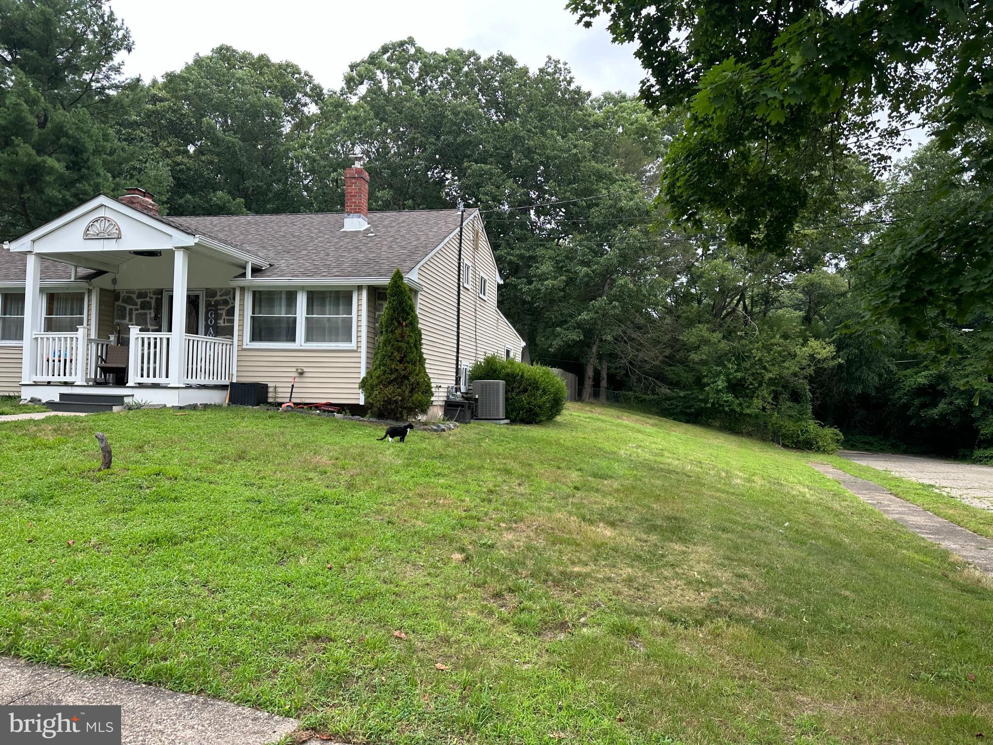 2411 N Cuthbert Dr, Lindenwold, NJ 08021 photo
