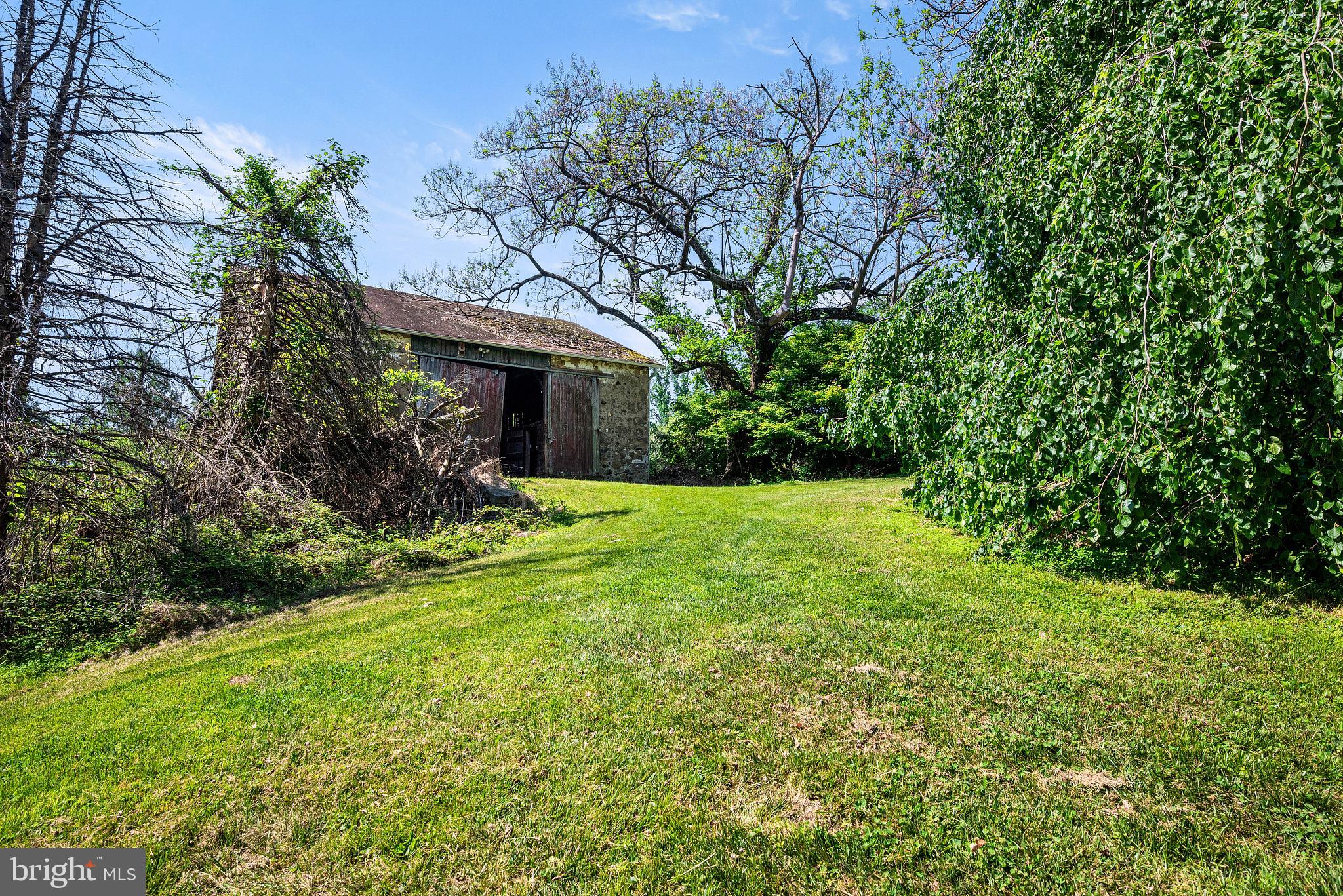1383 Hickory Hill Rd, Chadds Ford, PA 19317 photo
