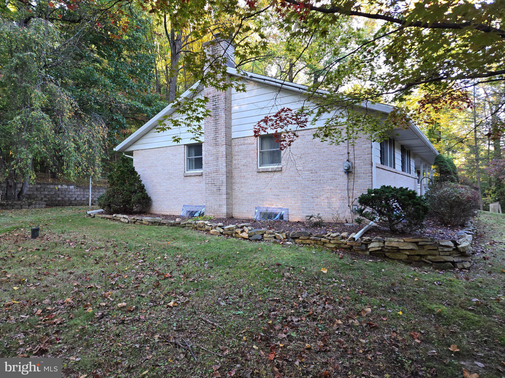 4142 Pricetown Rd, Fleetwood, PA 19522 photo