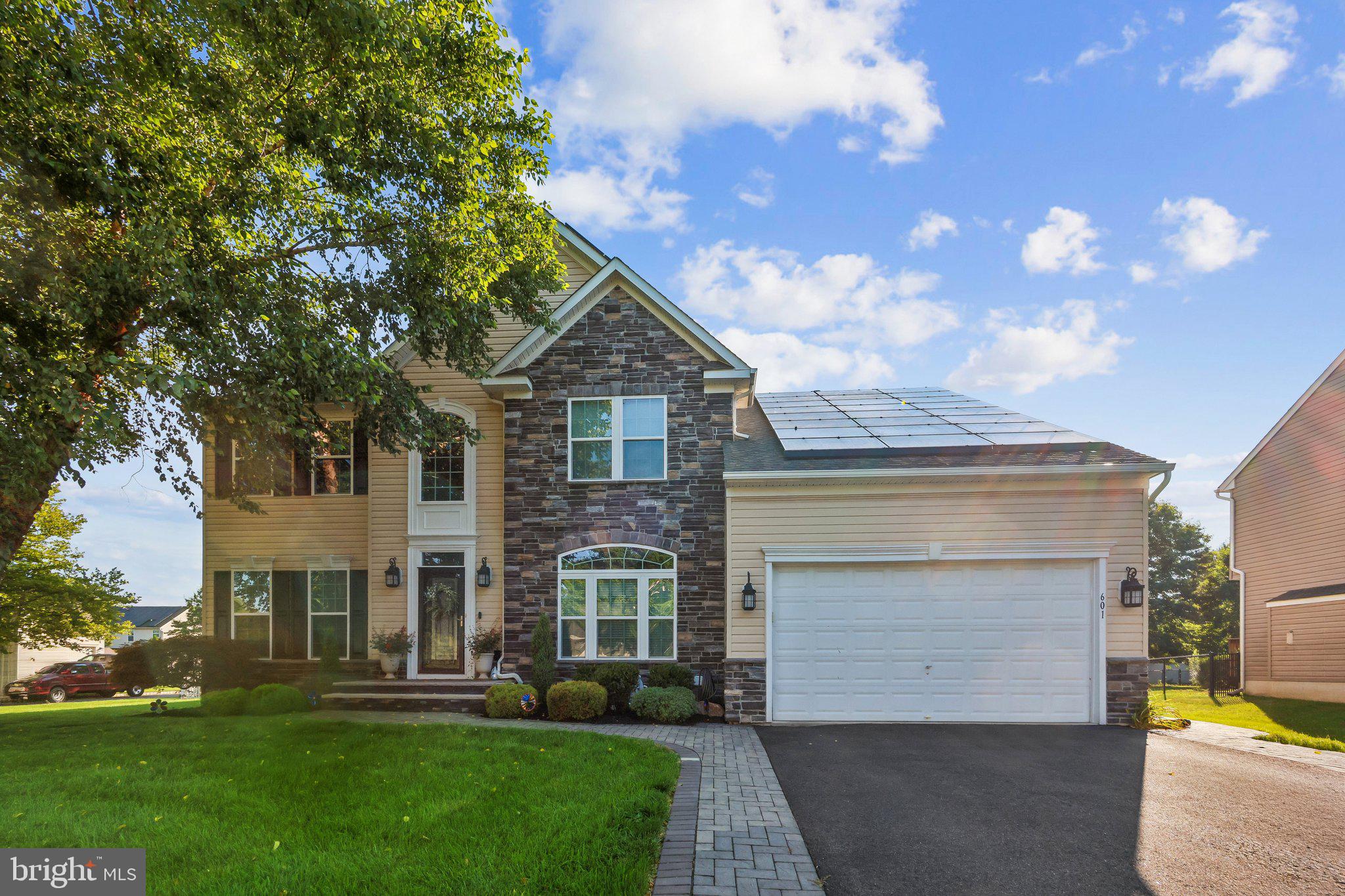 601 Archibald Ln, Florence, NJ 08518