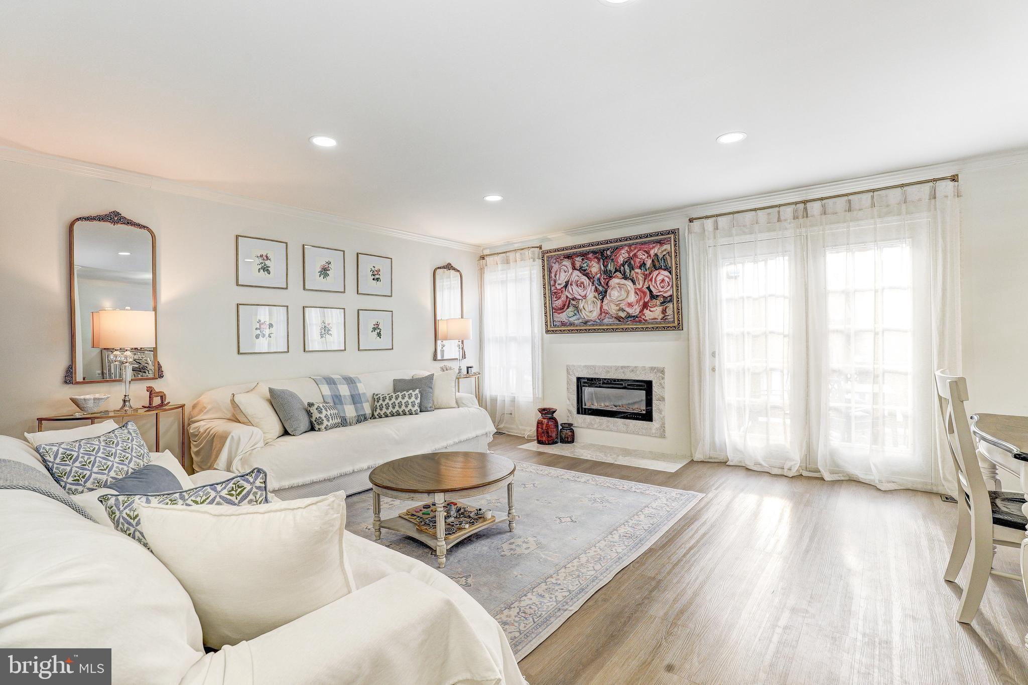 64 River Oaks Cir, Baltimore, MD 21208 photo