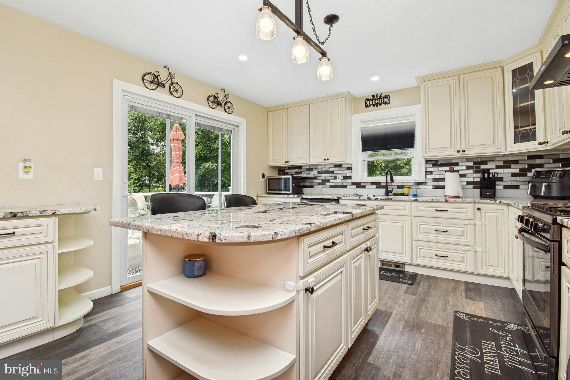 631 Concord Cir, Ewan, NJ 08628 photo
