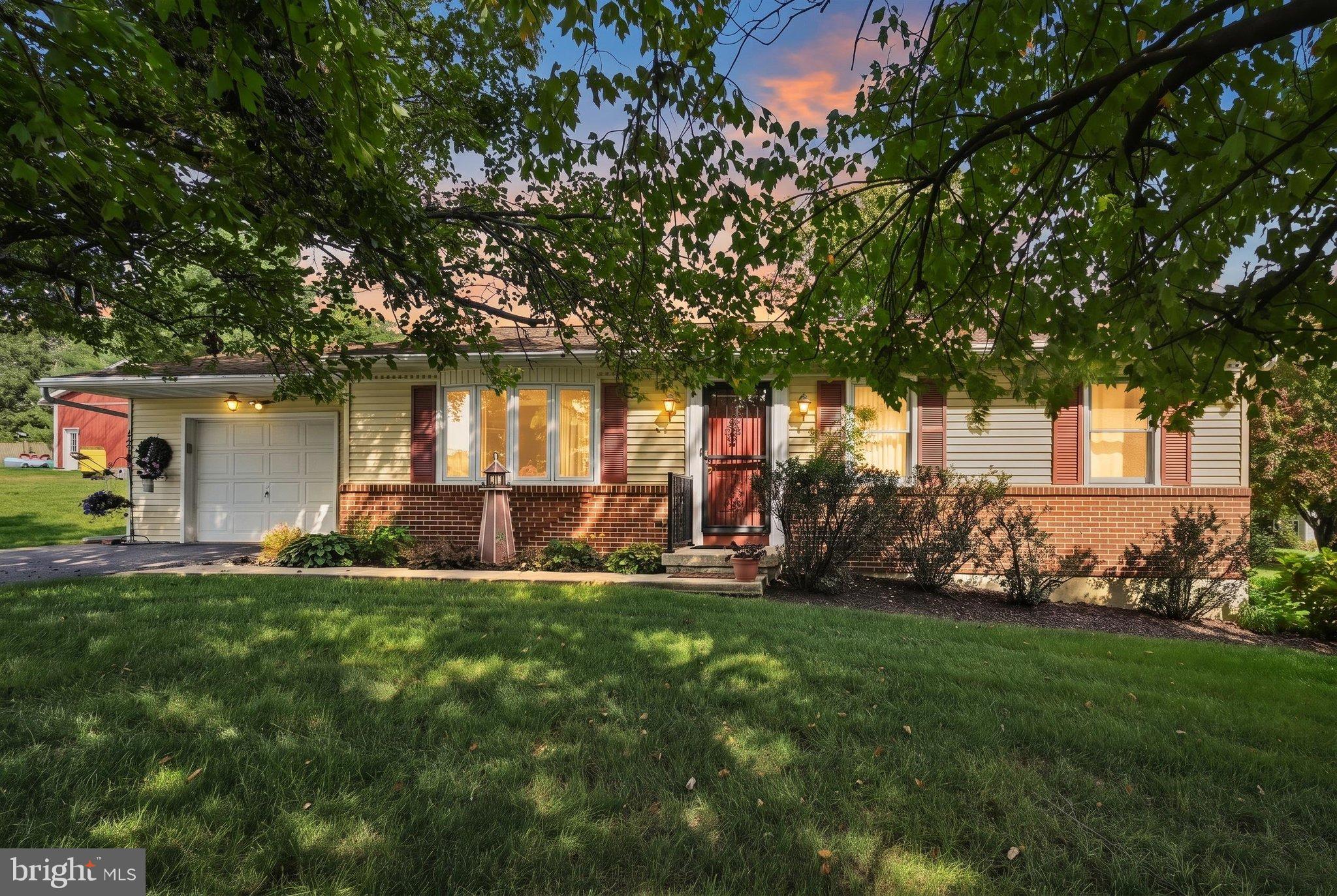 1519 E Newport Rd, Lititz, PA 17543 photo