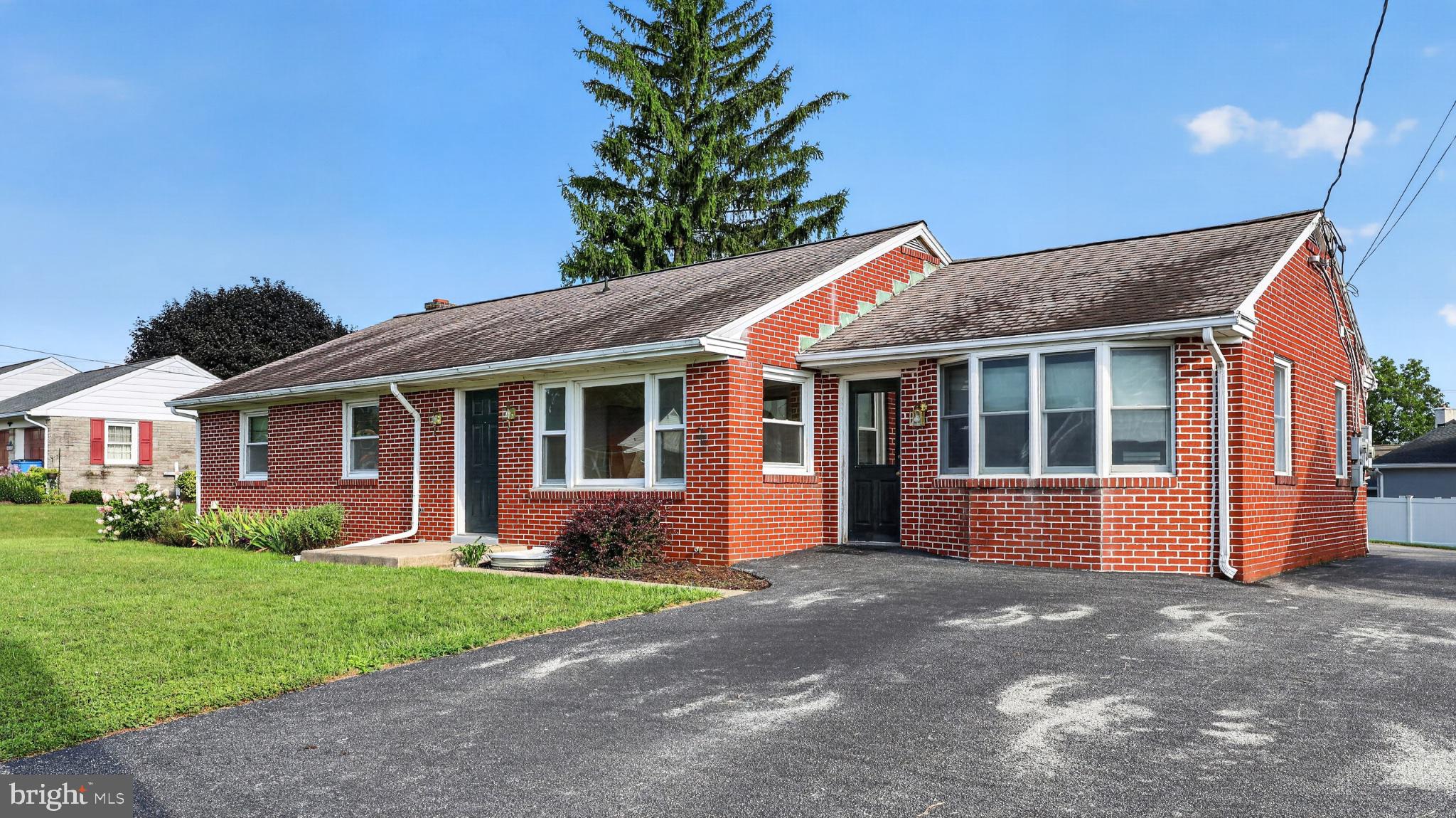 3619 Rose Ave, Gordonville, PA 17529 photo