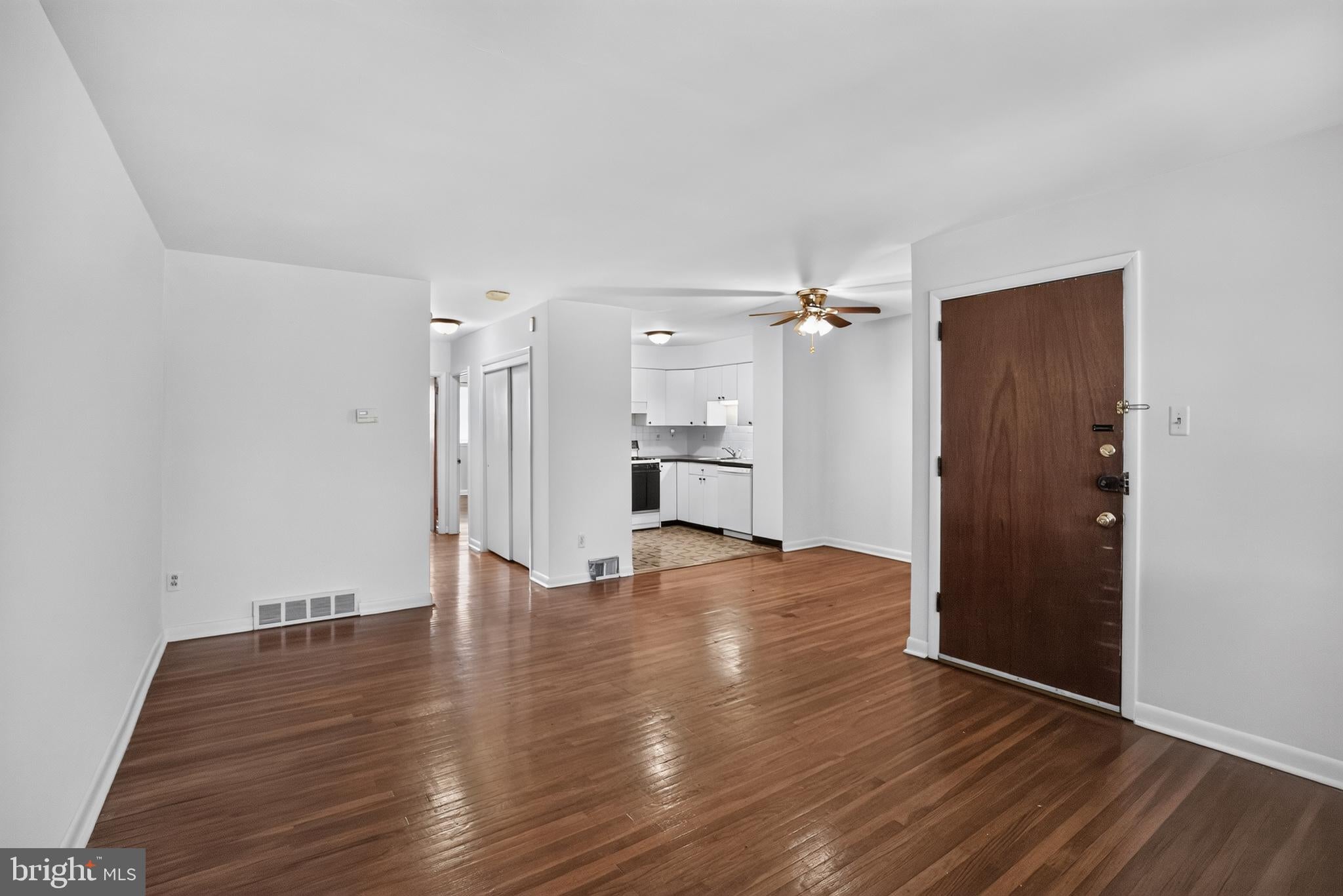 2589 Balwynne Park Rd, Philadelphia, PA 19131 photo