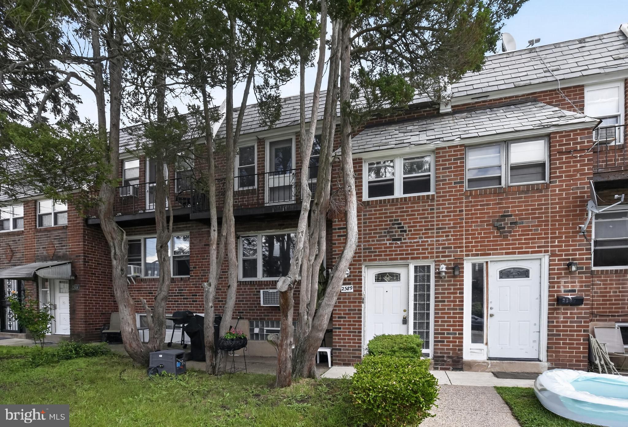 2589 Balwynne Park Rd, Philadelphia, PA 19131