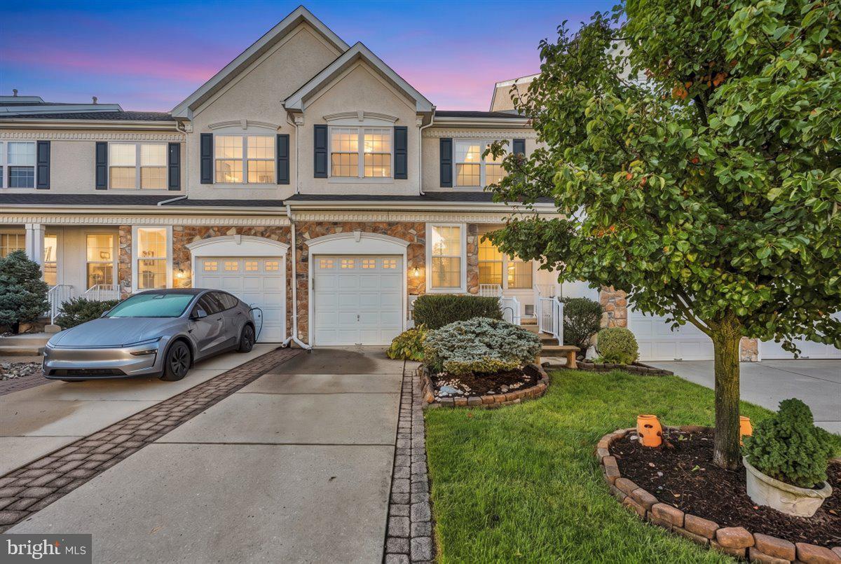 59 Weaver Dr, Marlton, NJ 08053