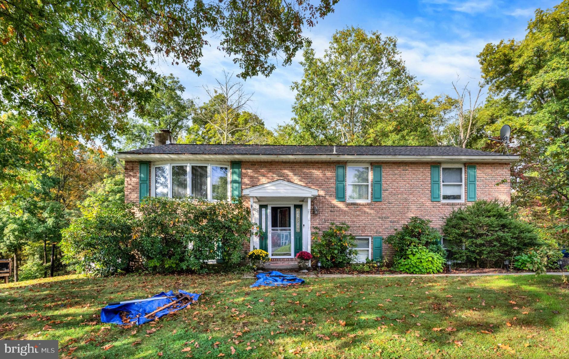 206 Lilac Ln, Douglassville, PA 19518