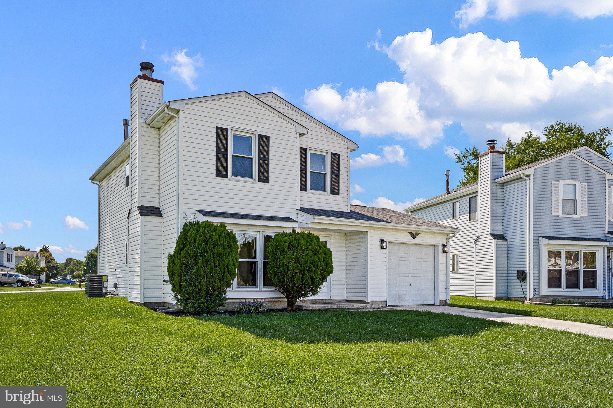 8 Bergen Ct, Newark, DE 19702