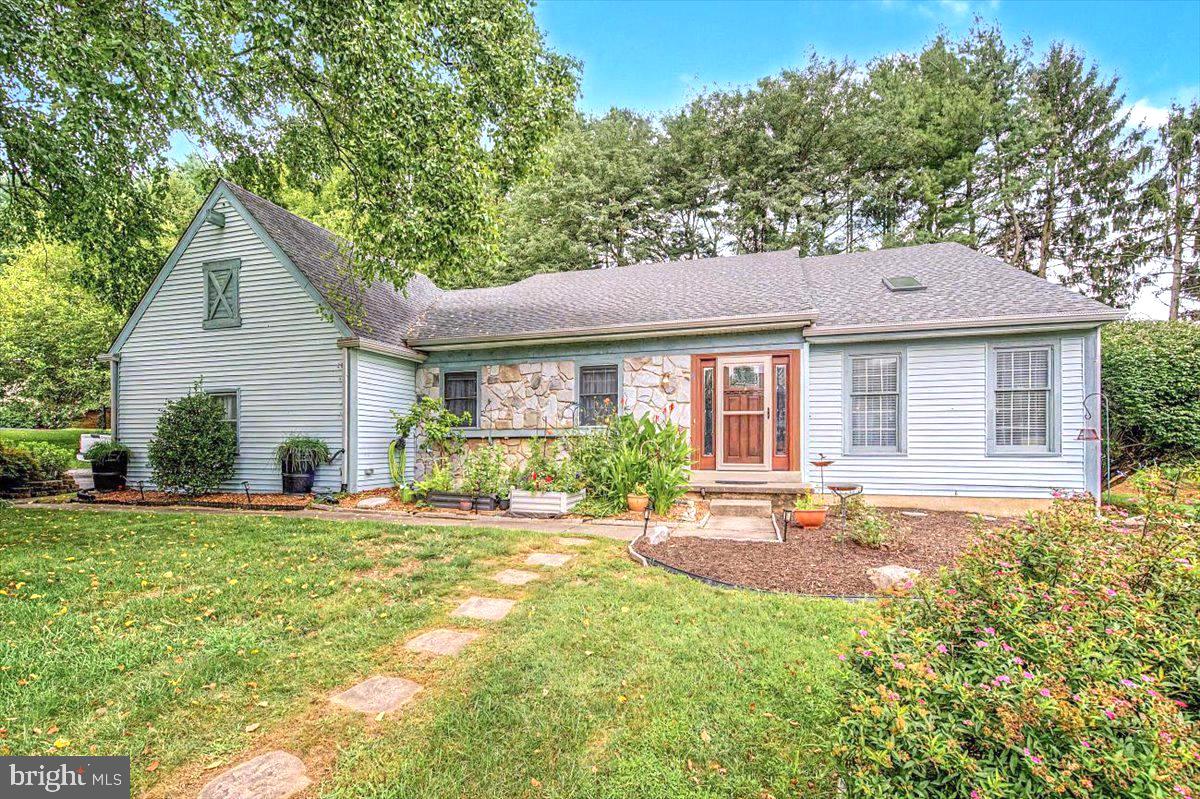 1 Pimlico Ct, Hockessin, DE 19707